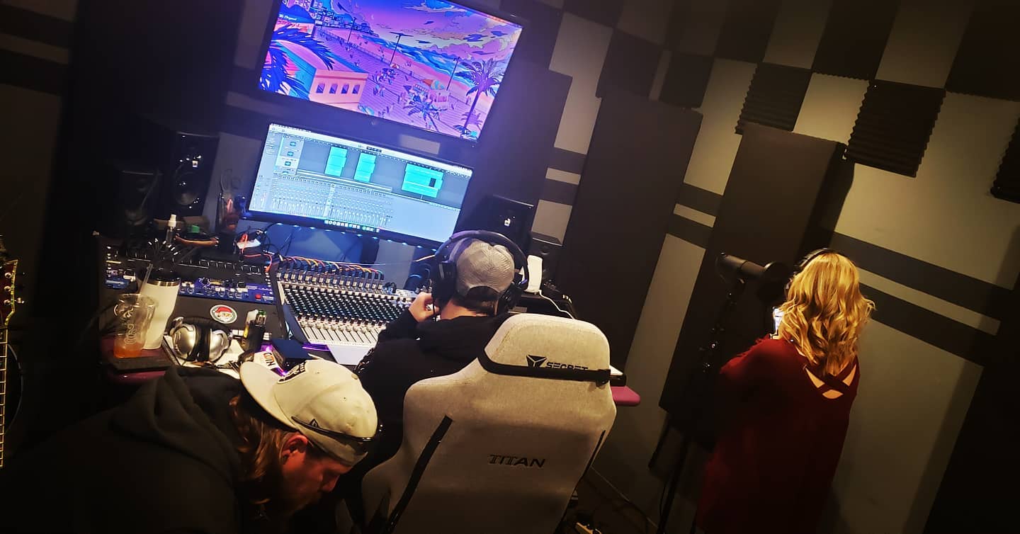 More vox. This is gonna be an epic couple tracks. ๐ @monstersatbay7