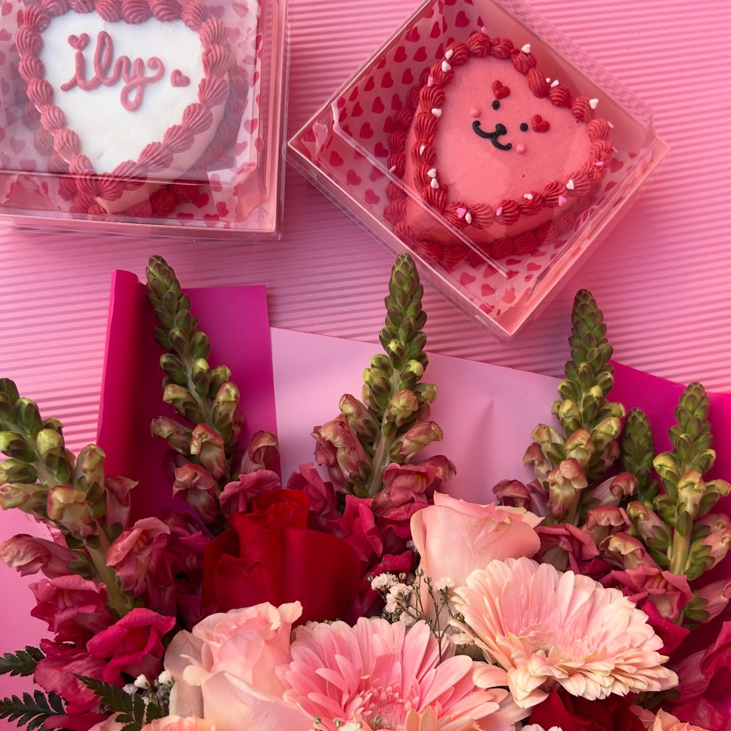 Our Valentine’s Day colab is now available for preorder! *:・゚✧*:・゚
We worked so hard on this menu together and we’re so excited for everyone to see it!🩷💜 Start getting your orders in now, orders close 02/12!!!
Link in biooooo 💝🎂‼️😋💌🌹