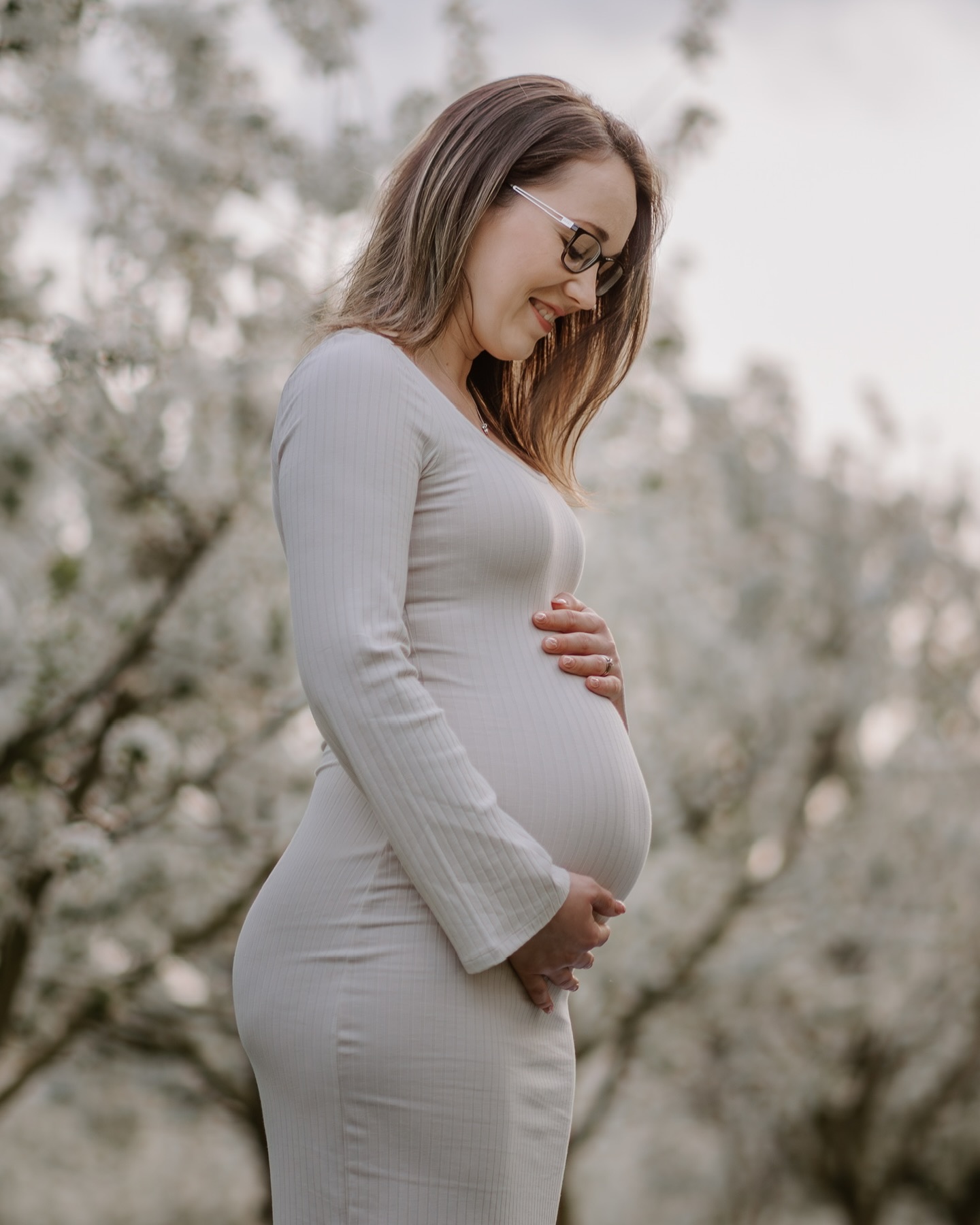 Part 2 unseres Babybauchshootings mit dieser wunderschönen werdenden Mama 💚
#babybauch #babybauchshooting #fotoshooting #momtobe #babyglück #apfelblüten #frühling #portrait #baby2024 #schwangerschaftsshooting
