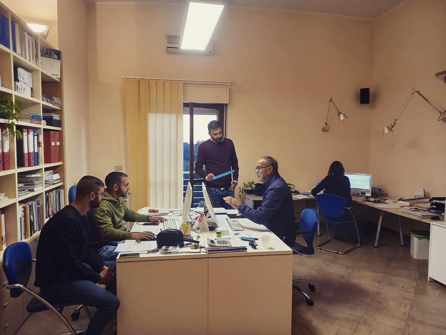 Men at work 🚧🏗 #guttoriellocostruzioni #work #job #impresaedile #building #instagram
