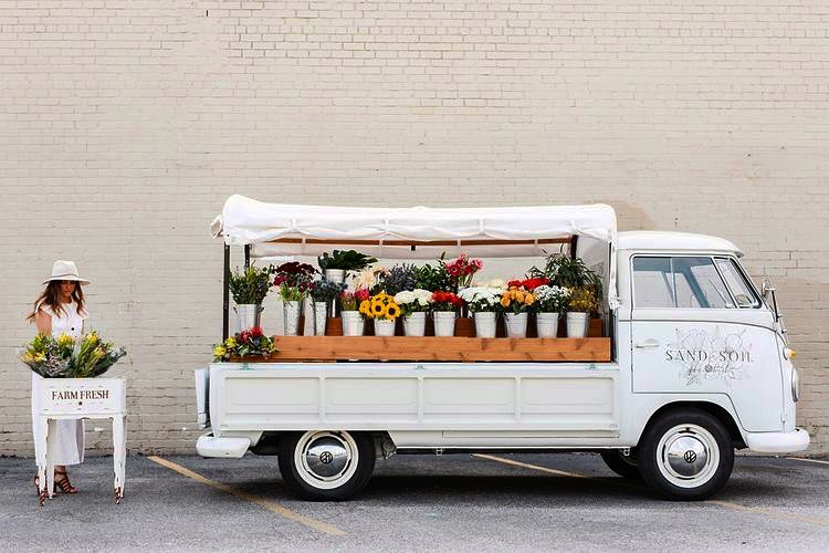 Do you have a vision for your business that aligns with your life? If you’re looking to start up a new venture, or if you need assistance freeing capital for an established one, shoot us an email or DM. We would be happy to connect with our local entrepreneurs to see how we can help! #shoplocal #community #privatelending #smallbusiness #SmallBusinessEveryday #locallyowned #welovedelta #ladnerisawesome #ladnerbusinessassociation #lbamember #shopsmall #deltabc #deltachamberofcommerce