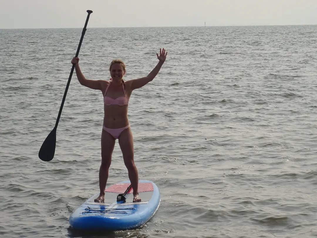 Hands up if you love paddling !!!
#paddleboarding #paddlefun #sup #supfrance #supadventure #adventure #adventuretime #adventurepic #inflatablesup