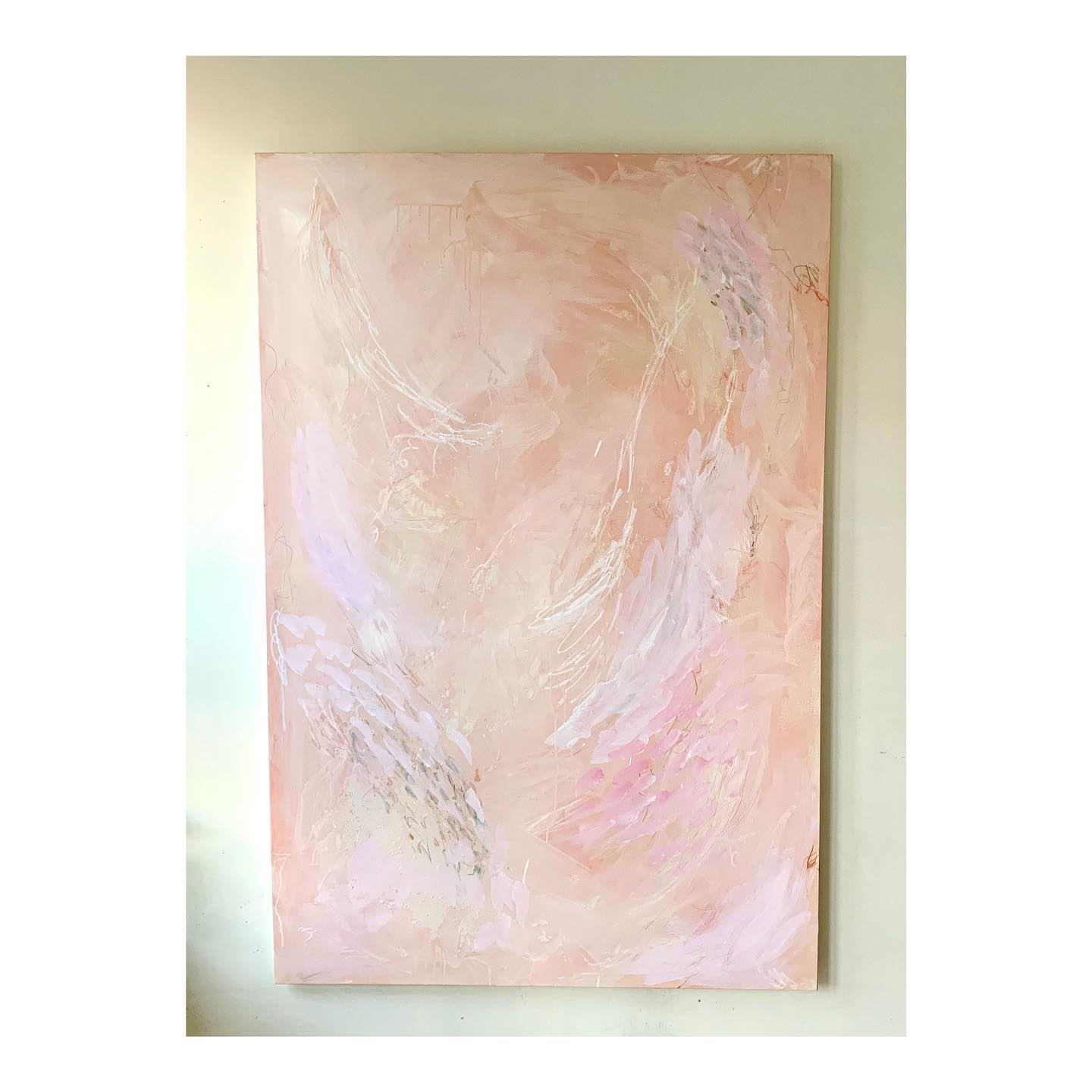 This is my first Large abstract work in progress.
This photo is far from being perfect but if I wait for everything to be perfect then I will never share anything. So I choose to share my work unfinished and raw. I am so happy to be there doing this and I cannot wait to do more. I will be adding details and depth to this and plan to share more of my abstract work. I am very excited for what might come out of this series of abstract.
Thank you @celialeesart for passing along the knowledge and giving me the confidence to start something I have always wanted to do but was always scared to 🤍
#montrealartists #acrylicpainting #abstract #abstractartpainting @celialeesart