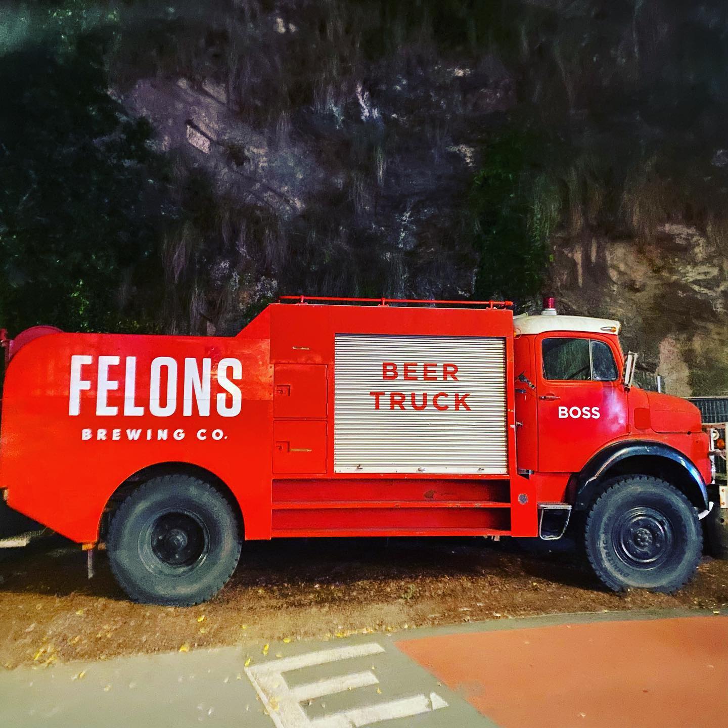 Friday fun. So we are @gear.tuck, we love @redtruckflyfishing, we don’t mind a beer so naturally we love a big red beer truck. I bet it’s a diesel too. #felonsbrewingco #flyfishing #flylife #redtruckflyfishing #redtruckflyrods #redtruckdiesel #fishresponsibly #worldscolliding