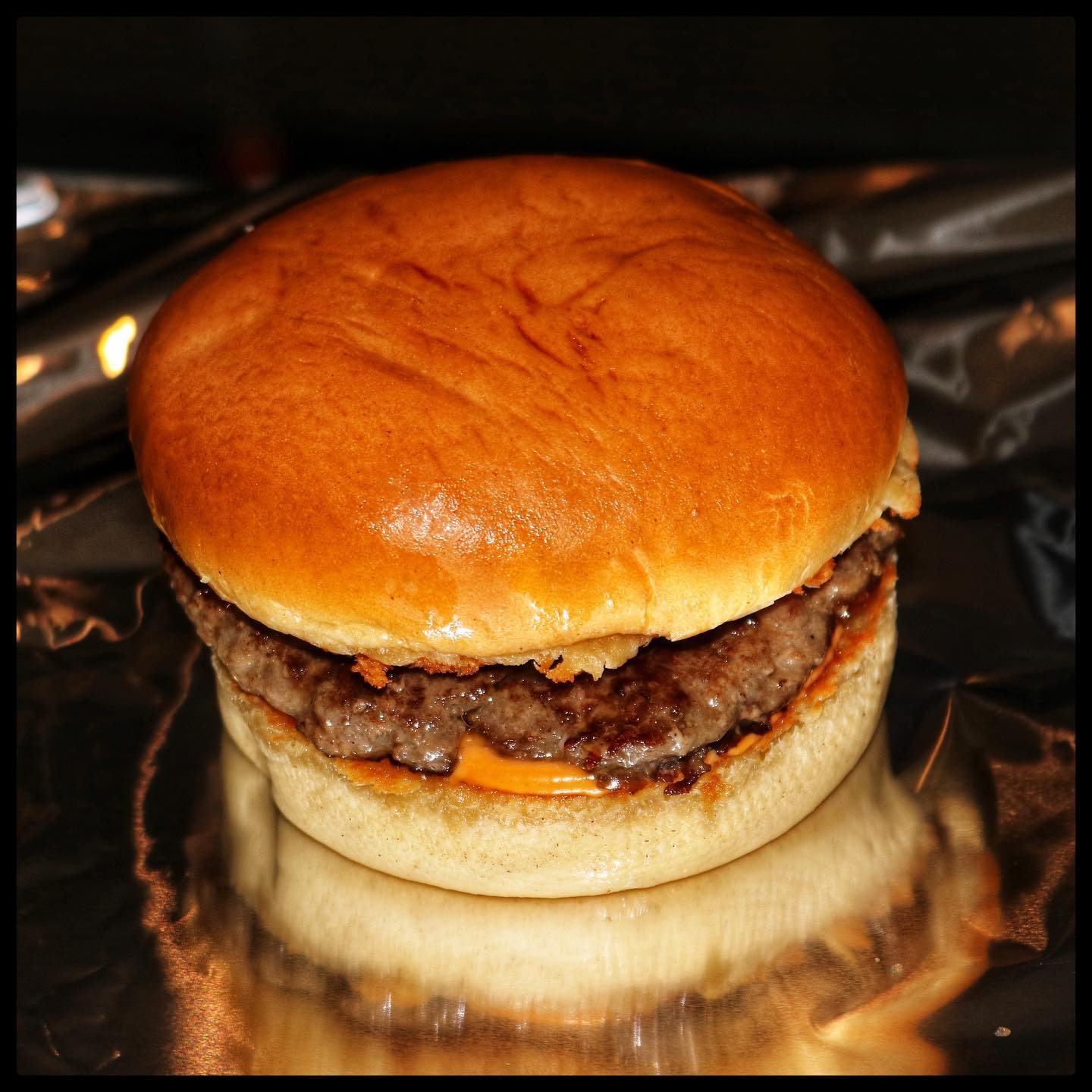 On peut vous arranger un date avec notre HAM’BURGER sans problèmes 😉
"COME HUNGRY LEAVE HAPPY"