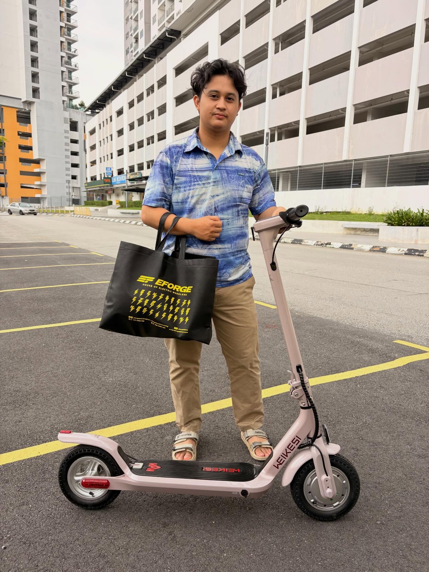 Looking for electric scooter for moving around? Weikesi will be good option! Thank you for the support!
Visit Our Showrooms Today! ๐ดโโ๏ธ๐ดโก
โจ Why Choose Us?
๐ Free Delivery within Klang Valley
๐ ๏ธ 6-12 Months Warranty
๐๏ธ Installment Plans up to 24 months
๐ณ Debit or Credit card installment options
๐ Opening Hours:
Mon-Sat: 10:30AM - 7:30PM
Sun: 10:30AM - 6PM
๐ EFORGE Petaling Jaya:
No.1-1, Jalan SS26/4, Plaza Mayang, Taman Mayang, 47301 Petaling Jaya, Selangor
https://maps.app.goo.gl/8ZWVKzhxjUqY4Dx56?g_st=ac
๐ WhatsApp https://wa.me/60162088738
๐ EFORGE Kota Kemuning:
C-G-03, Plaza Se Ruang, 8/3, Persiaran Eco Sanctuary, 42500 Telok Panglima Garang, Selangor
https://maps.app.goo.gl/ii9zieJkLZUNyBTs6?g_st=awb
๐ WhatsApp https://wa.me/60162088430
๐จ Weโre looking for DEALERS! Interested? Contact us via WhatsApp!
#eforge #eforgebikes #weikesi #electriscooter #electricmobility