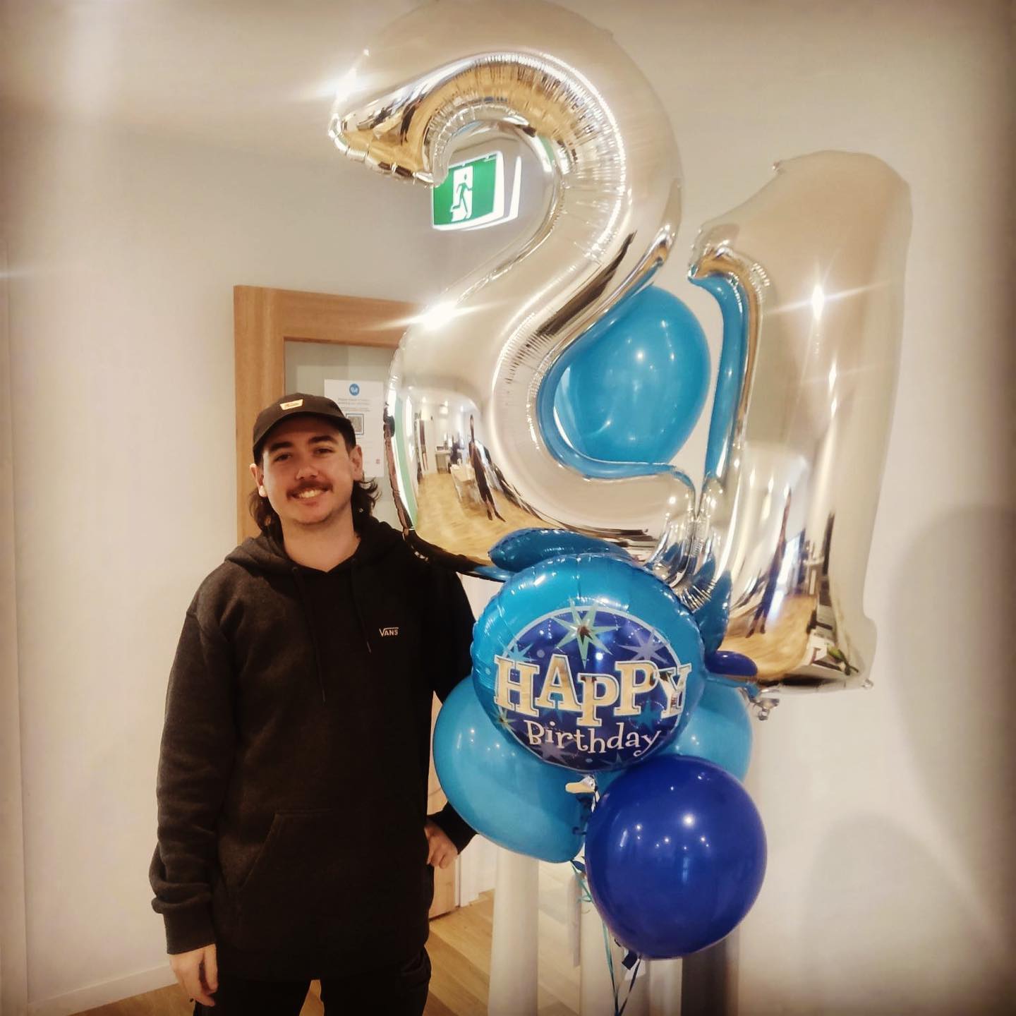 HAPPY 21st BIRTHDAY TYSON!!!
Not the big 21st he had in mind but still worth celebrating ๐ฅณ ๐ฅณ๐ฅณ
A big shout out to Hayley & Sam from @balloonery_goldcoast you did a beautiful job with not a lot of notice. ๐ฅฐ