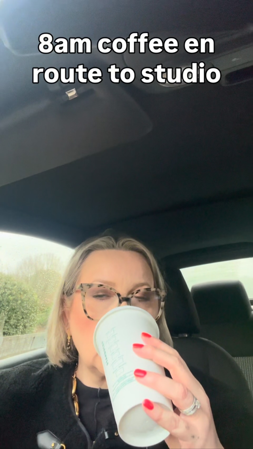 POV âWhat I eat in a day as a freelance HMUAâ
#makeupartistworldwide #makeupartist #makeuptok #funnymemes #nikkimakeupandhair