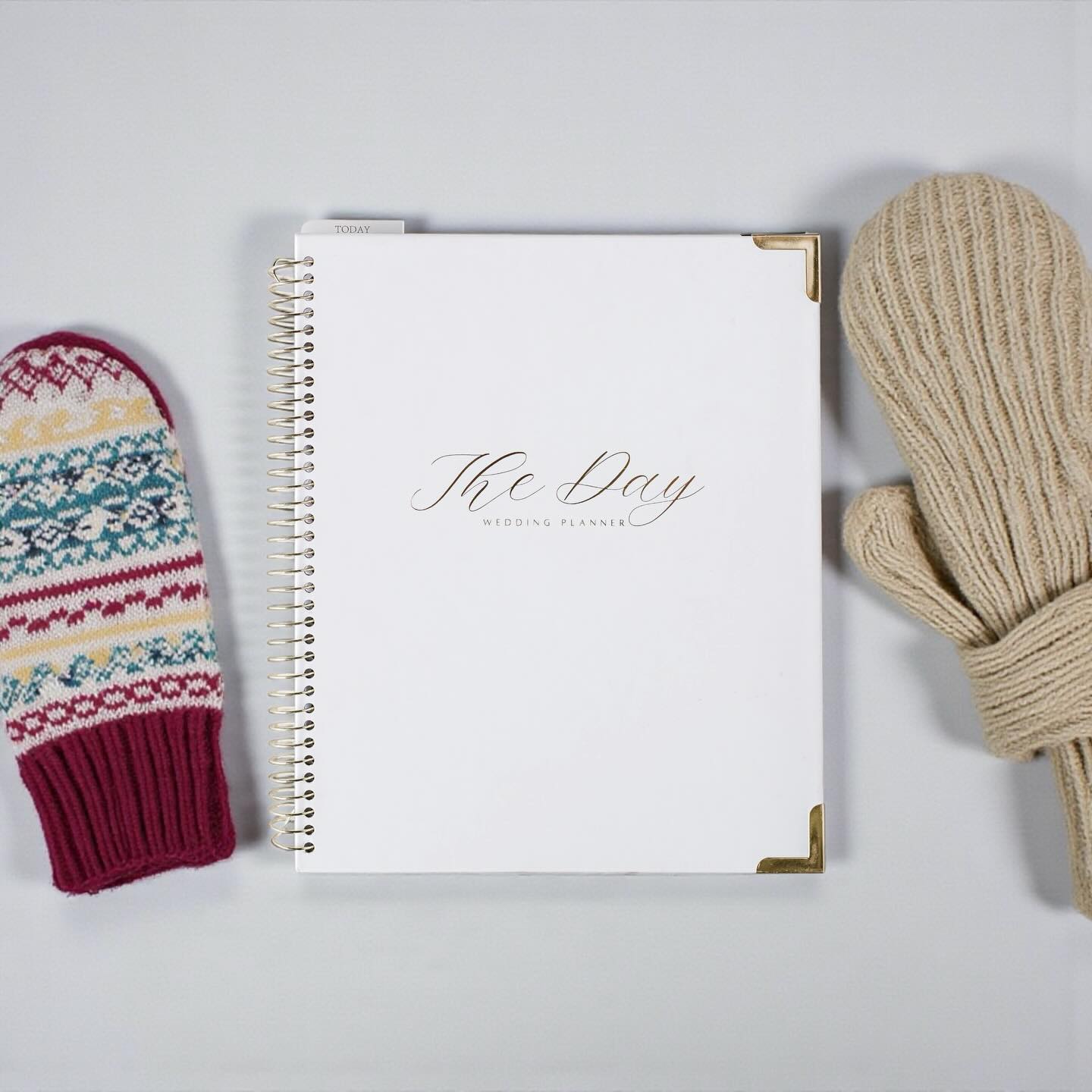Buurrrrrrr! ⛄️🎿Warm winter gloves and scarves inspiring you to plan a summer tropical wedding? 🌴🍹🌺through different seasons it’s still a great idea to have a plan B for inclement weather. A tent for that 10% of rain? An indoor emergency plan for extreme wind on wedding day; no matter the weather you’re hoping for, it’s still a great idea to consider your options. 👍🏼You’ve got this!
