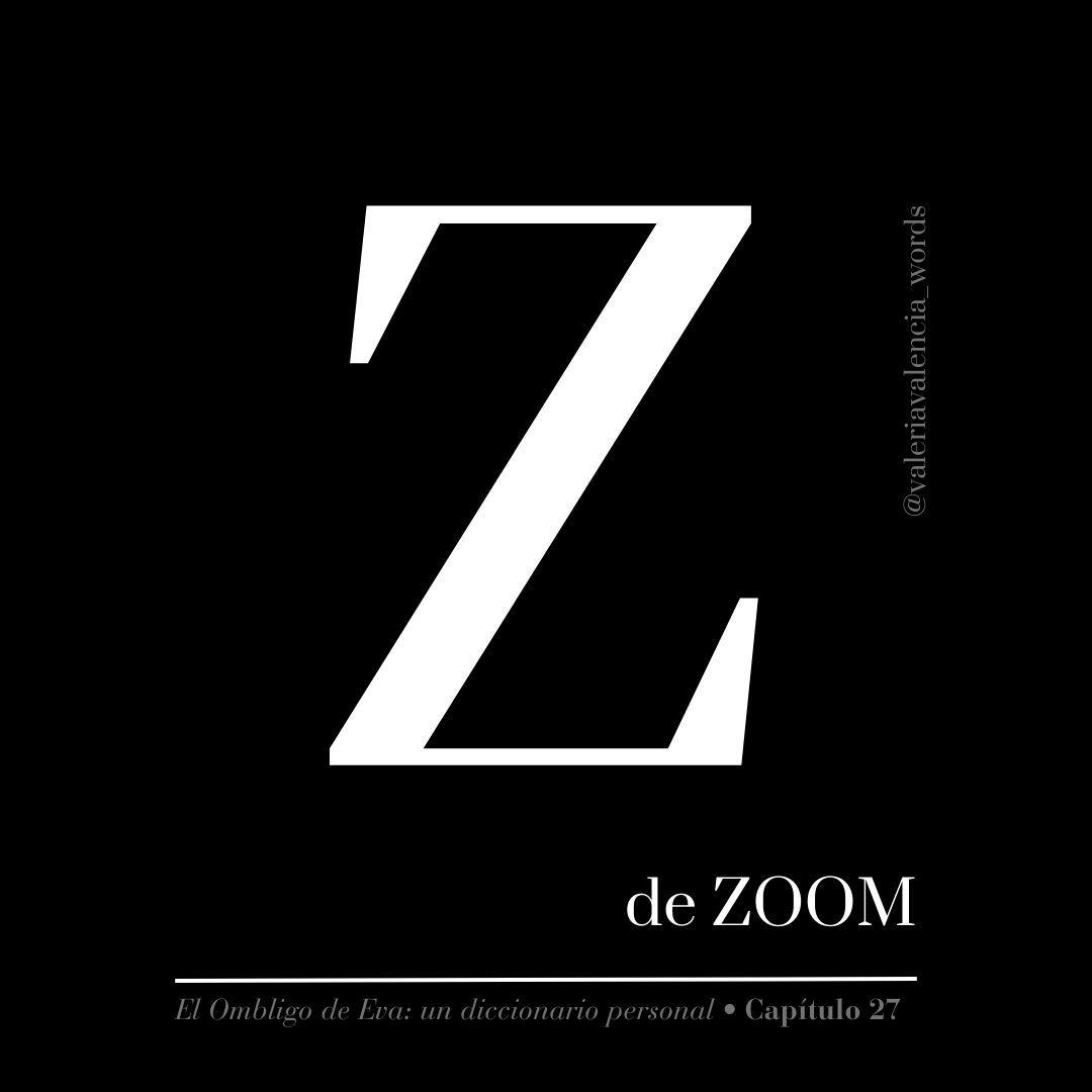 La palabra «zoom» fue primero usada a mediados del siglo XIX en inglés como una onomatopeya que simboliza el sonido de un viaje rápido. A inicios del siglo XX empezó a ser usada en aviación para describir el acto de acercarse rápidamente, y luego fue adoptada por la industria cinematográfica y fotográfica para nombrar los lentes que permiten cambiar la distancia focal para que los objetos se vean más cerca o más lejos, sin mover la cámara (Oxford). El Ombligo de Eva: un diccionario personal (capítulo 27, ZOOM).
•
Si te ha gustado este post, te invito a descubrir El Ombligo de Eva: un diccionario personal 📖✨. A través de 27 palabras, una por cada letra del abecedario, una arquitecta ecuatoriana escribe un libro para Clara, su hija de 7 años, inspirándose en el alfabeto con el que le enseña a leer. Este emotivo recorrido no solo reflexiona sobre el crecimiento personal y el poder de las palabras, sino que lleva a Eva, la protagonista, a redescubrir su pasado y el sentido de su vida. Más que un legado para Clara, El Ombligo de Eva revela verdades universales sobre el significado de vivir y trascender. 🌟 ¡Descúbrelo ahora! El link está en mi perfil. 😊
•
#etimología #cambio #libro #librorecomendado #ebook #elpoderdelaspalabras #escritoresdeinstagram #libro2025 #zoom #perspectiva #powersoften #potenciasdediez #eames