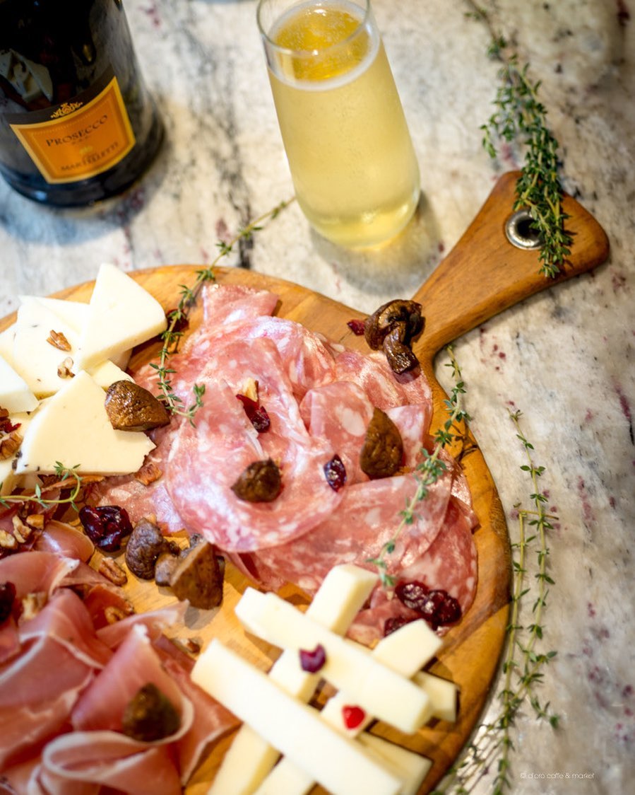 Our platters are to die for 🤤 Perfect for your happy hour night! 🌟🥂
Prepared only with the highest quality meats!🔥
•
•
•
•
•
•
•
-
#dorocaffe #doromiami #doropizzabar #downtownmiami #tapas #italianfood #cucina #tablas #miami #cucinaitaliana #bestitalianfood #brickell #miamifoodie #miamilifesyle #happyhour #wine #winelover #winelovers #lovewine #instawine #buonappetito #prosciutto #tasty #foodporn #yum #bayfrontpark #foodie #biscayneblvdmiami #foodiegram #delightful