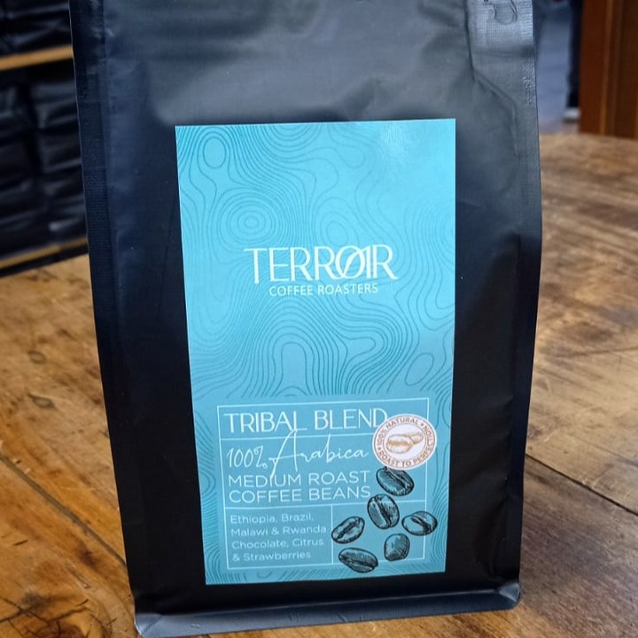 So chuffed with out new labels!
Beautiful coffee needs to look the part.
.
.
.
.
#sidamo #ethiopian #africa #coffee #arabicacoffee #coffeepeople #beautiful #coffeeaddicts #coffeelover #robusta #espresso #latte #coffeedaily #lattegram #cuppa #cappuccino #kenya #rwanda #zambia #ethiopia #capetown #instacoffee #lamarzocco #coffeepop #terroir #terroircoffee #terroircoffeeroasters