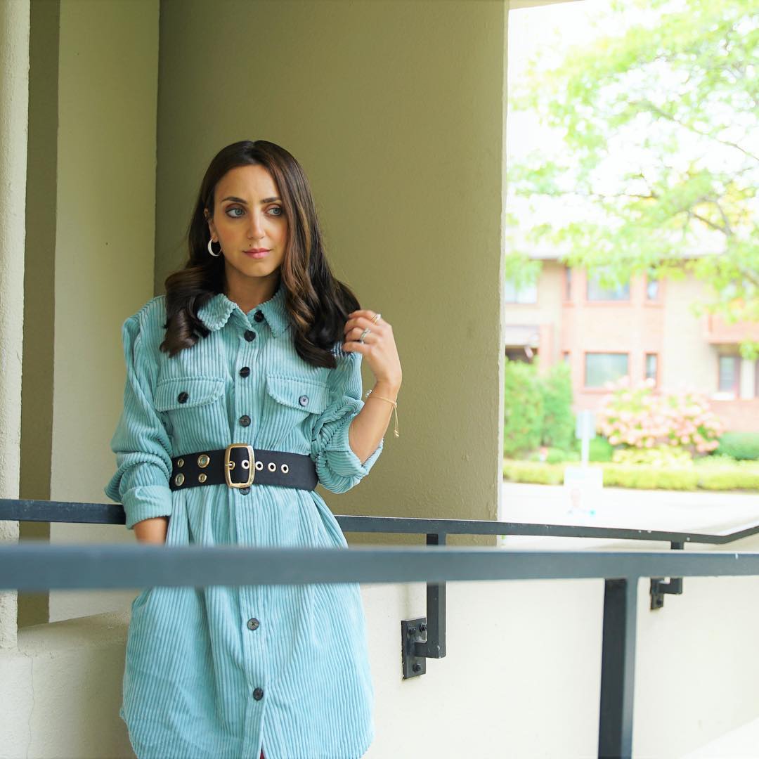 Photo Session with @kikismodestcloset to welcome the beautiful autumn season. #beauty #photo #season #fall #autumn #photoshoot #session #photography #photographer #model #pose #portrait #montreal #mtl #based