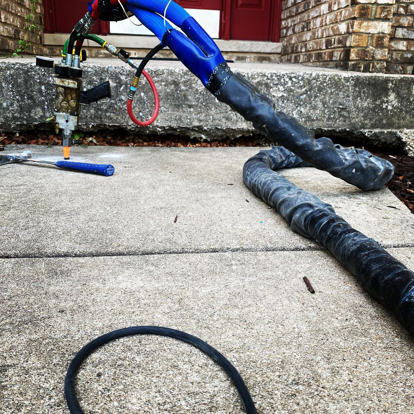 Does your front walk look like this? We can fix it!!! No need to tear out and replace. We can raise sunken concrete like this back to it’s original height within a few hours. Call or text 708-334-3341 #concreteraising #concreterepair #sinkingconcrete #slabjacking #polyleveling #elevationconcreteraising