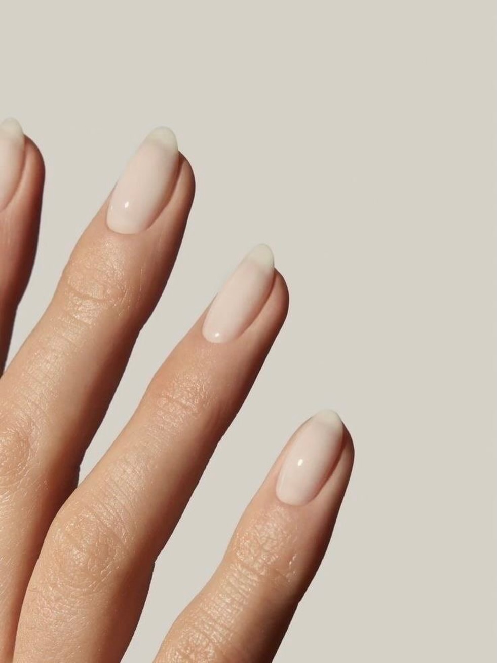 ✨ NOUVEAUTÉ ✨
Pose d’ongles maintenant offerte en poudre & résine ainsi qu’en gel + extension 💅
Prenez rendez-vous dès maintenant! 💖