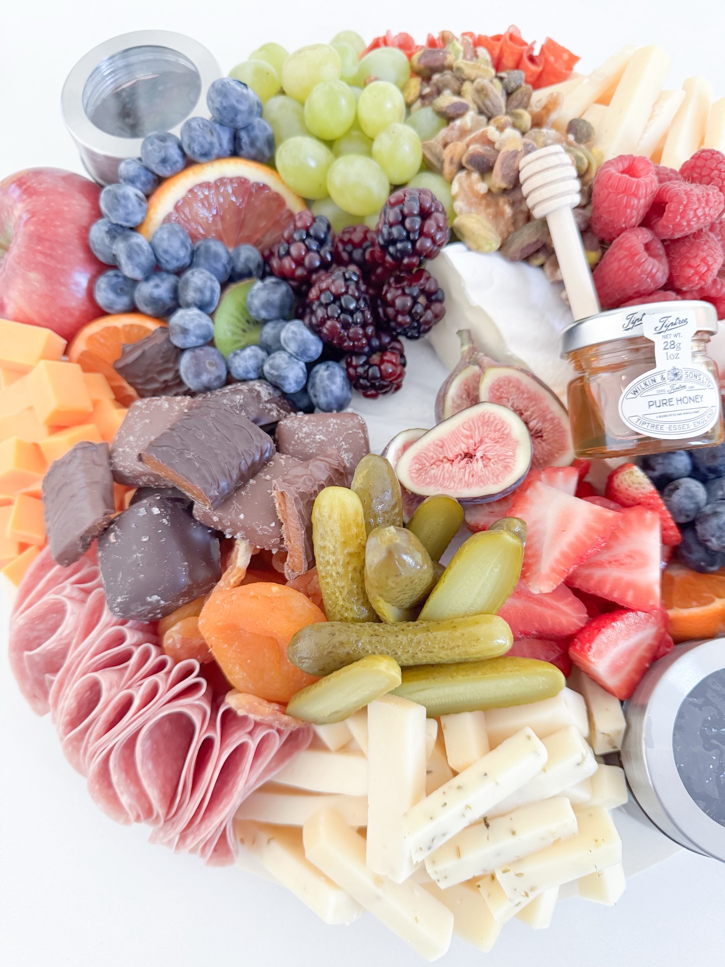 A good charcuterie board should feel like a moment.
⠀⠀⠀⠀⠀⠀⠀⠀⠀
The kind you unwrap with friends gathered around, where everyone leans in, laughs, and starts reaching before you even finish setting it down.
⠀⠀⠀⠀⠀⠀⠀⠀⠀
It should feel abundant, thoughtful, and a little indulgent, a table that invites you to stay awhile, snack slowly, and celebrate being together. 🥂
⠀⠀⠀⠀⠀⠀⠀⠀⠀
Ready to create your own moment? Let us curate your next board! Reach leave us a DM or visit the link in our bio to reserve your date and time!