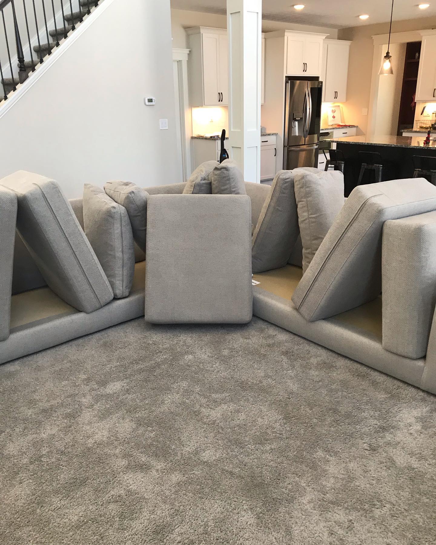 2022 upholstery cleaning