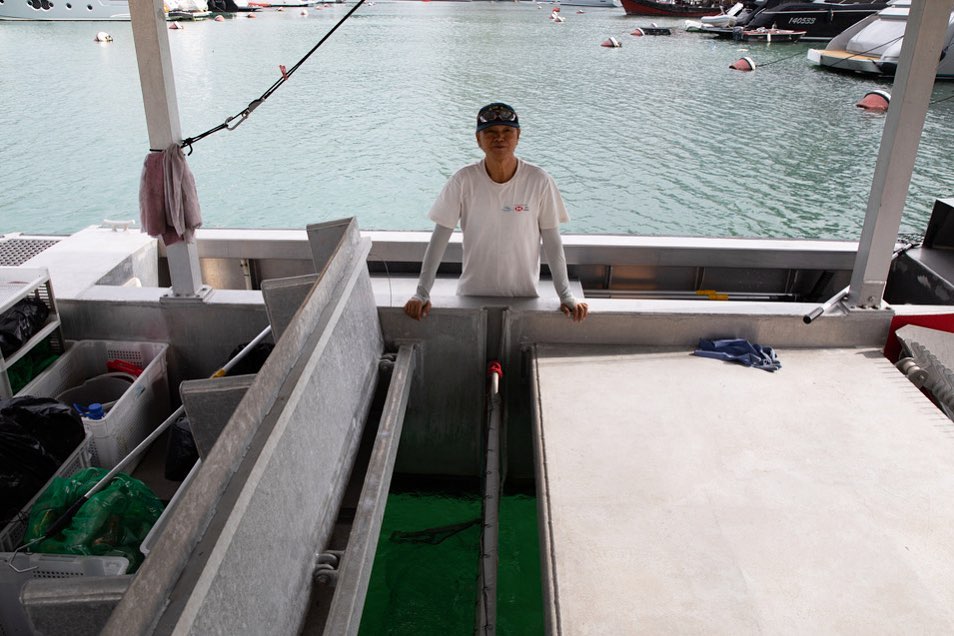 Our boats are equipped with a 2-stage filtration system. The secondary net in the middle of the boat ensures that no plastic is left behind.
📷: @mihaela__tudor
•
•
•
#cleanwaterways #cleanwaterwayshk #hsbc #plasticpollution #marineplasticpollution #protectouroceans #saveouroceans