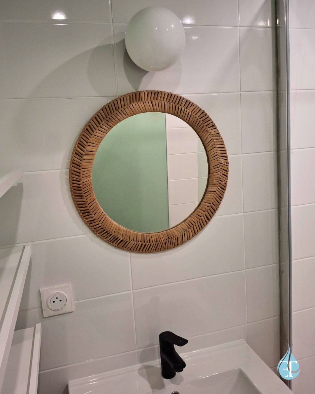 Refaire sa salle de bain, ça change tout. Vraiment.
Ici, on est intervenus sur une rénovation complète de salle de bain à Rennes.
Avant, c’était une pièce vieillissante, pas très pratique, un peu fatiguée.
Après, c’est un espace plus confortable, plus fonctionnel, et surtout… plus agréable au quotidien.
Plomberie, réseaux, équipements sanitaires.
On reprend tout proprement, étape par étape, sans bricolage à la va-vite.
Et vous savez quoi ?
Une salle de bain bien pensée, c’est moins de stress le matin et plus de confort le soir. Simplement.
Vous réfléchissez à faire la votre ?
Parlons-en, on vous accompagne du premier échange jusqu’à la dernière finition.
__
📞 07 88 07 69 96
💻 https://www.elitherme.fr/
📩 contact@elitherme.fr
📍 11bis Rue de la Frébardière, 35510 Cesson- Sévigné