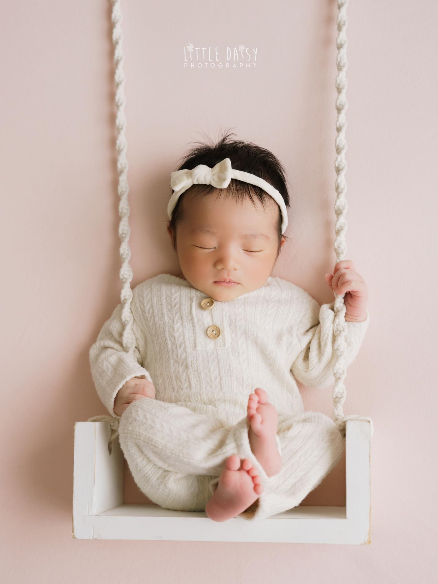Swinging into the sweetest season of life 🤍
#sglittledaisyphotography #sgnewborn #sgnewbornphotographer #sgnewbornphotography #babies newborn newbornsingapore sgmums sgmummyblogger sgbaby sgbabies singaporebabyphotographer babyphotographysingapore singaporenewbornphotograper
singaporenewbornphotography