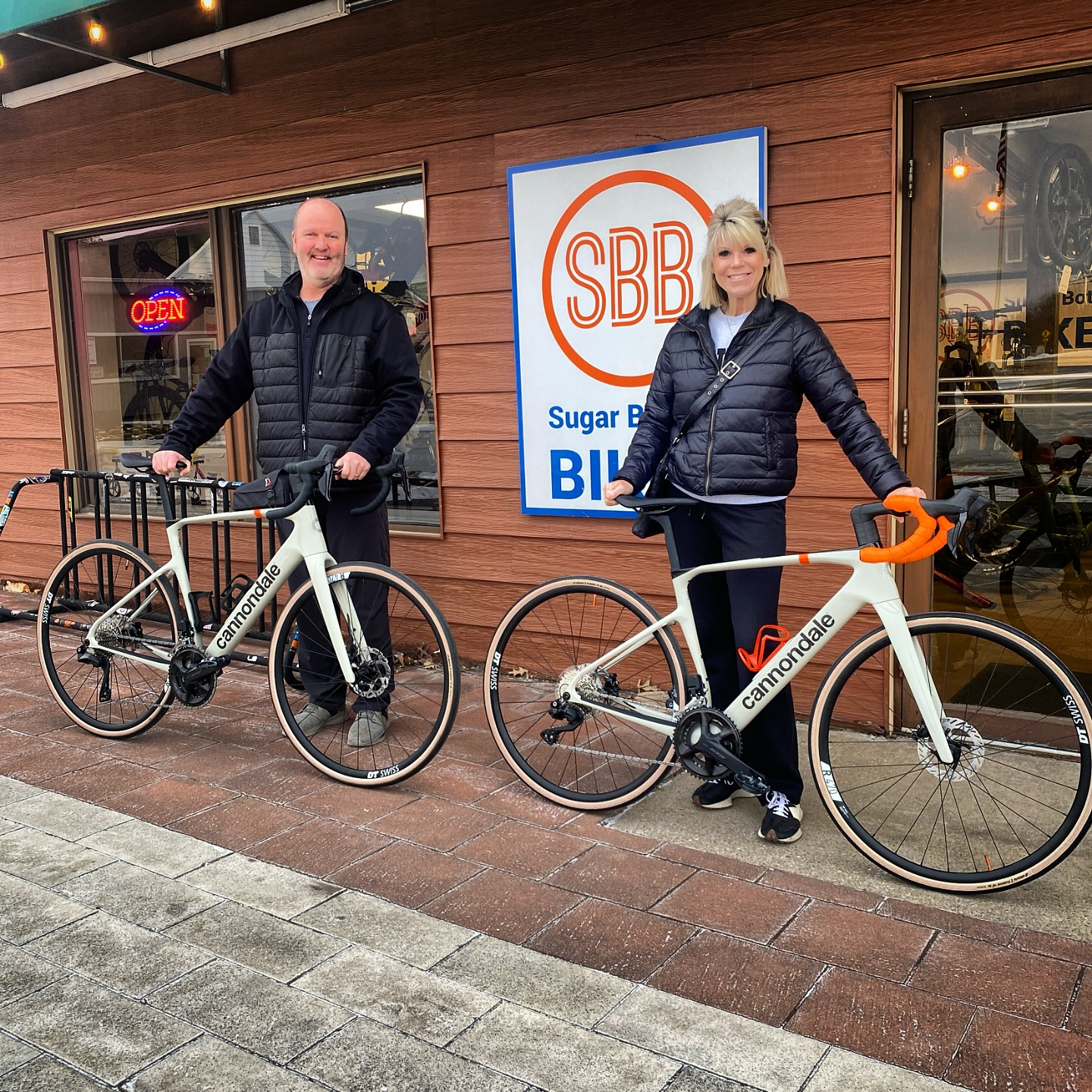 Happy New Bike(s) Day Polar Vortex Edition continues for another few days everyone! Congrats to the Helms’ on their double matching @cannondaleroad #synapsecarbon4 purchase! We think they’ve got the right idea, grab those new bikes when it’s freezing out and there’s not much better to do. When it warms up they will be ready to ride in comfort and style!
.
#sugarbottombikes #northlibertyiowa #newbikeday #iowacityiowa