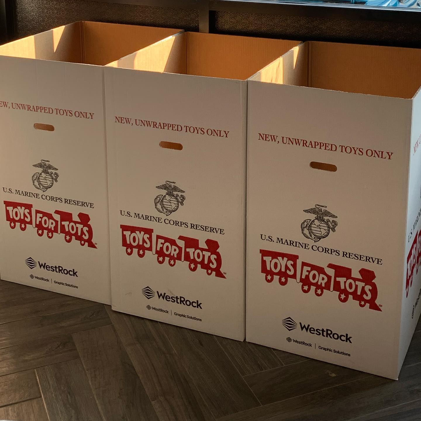 Toys for Tots boxes have arrived. Let’s start filling them up and top last years collection. #toysfortots #forthekids #getinthespirit #usmarines #spreadthejoy #makingsmiles #nevertooearly #letsgo #magiccollisioncenter #yourfavoritebodyshop #giveback #whitestone #queens #baysideny