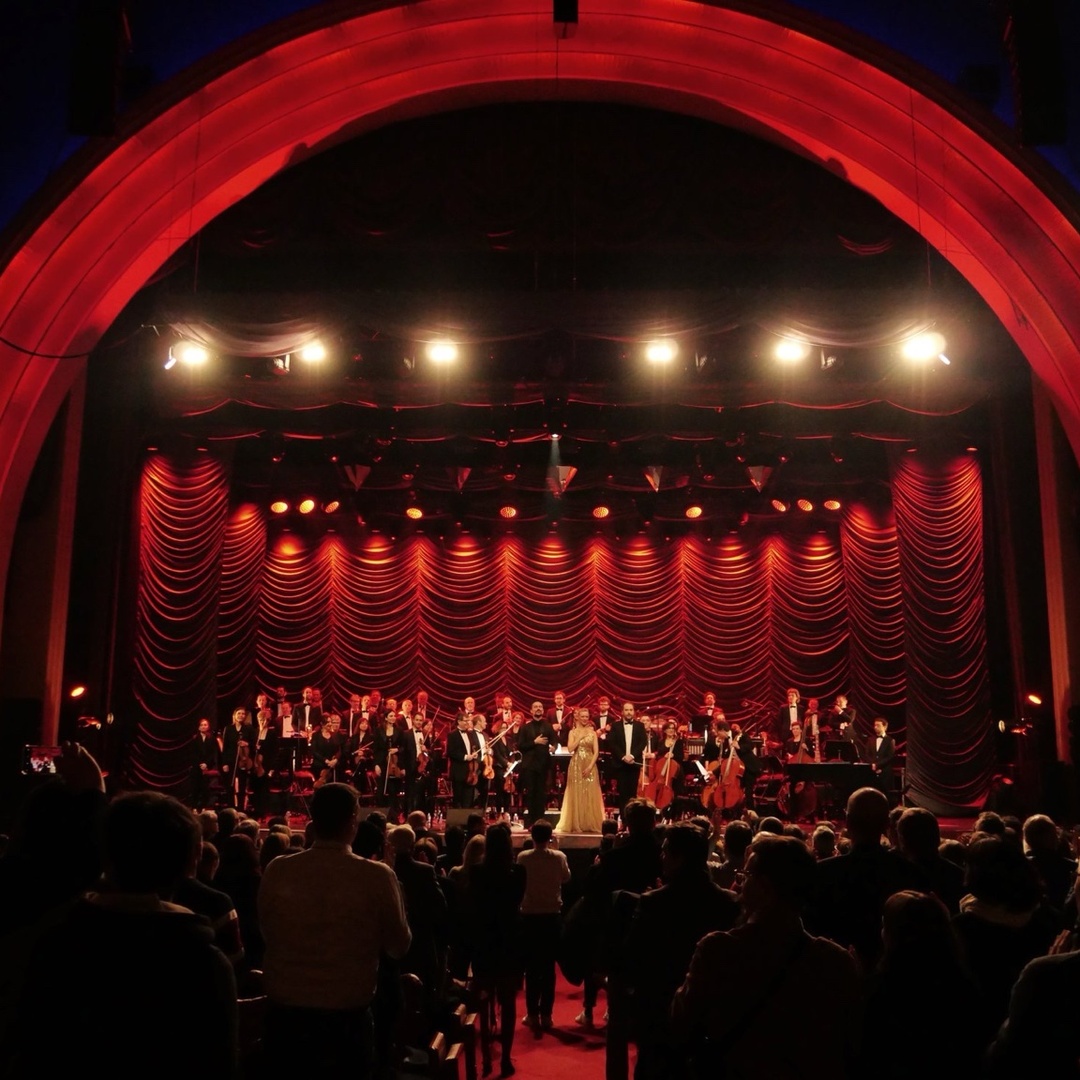 A glimpse from one of our past shows…
Featuring iconic tracks like Goldfinger, Skyfall, GoldenEye,
Diamonds Are Forever, Live and Let Die, Moonraker, Licence to
Kill, A View to a Kill and many more.
An elegant, cinematic, and powerful live experience, celebrating the
unforgettable soundtracks of James Bond, performed by world-class
musicians.
Perfect for lovers of film music and orchestral shows.
#JamesBondConcert #LiveMusicExperience #OrchestralShow
#BondInConcert #IconicSoundtracks #LuxuryEntertainment
#LiveCinematicMusic #CityLightsOnStage #MusicLovers
#SpectacularEvents #007Music #ElegantEvening
#CityLightsEntertainment