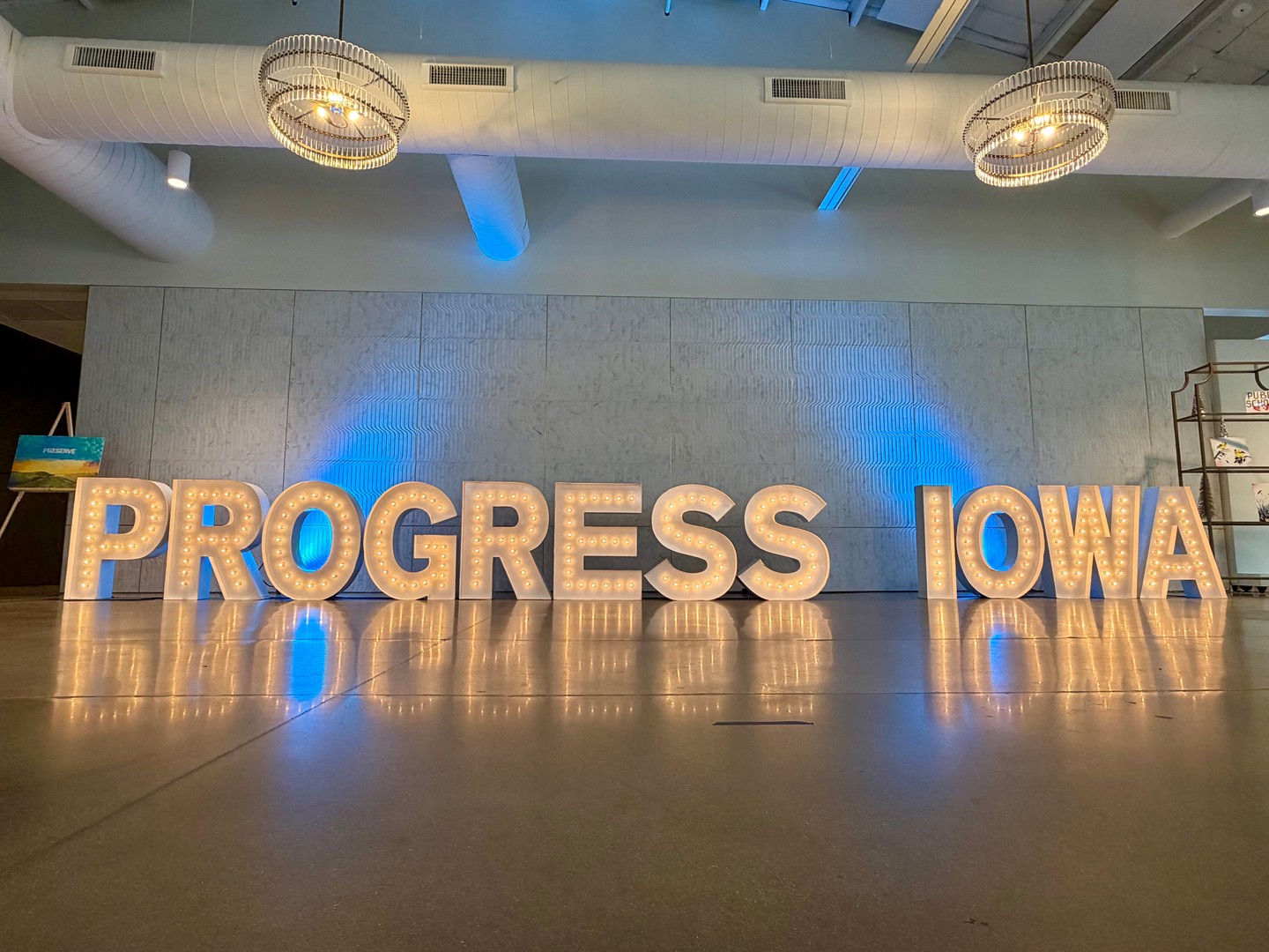 Another holiday party in the books 😍
Shout-out to Curate for the beautiful space — the perfect backdrop for festive vibes, great company and glowing moments all around.