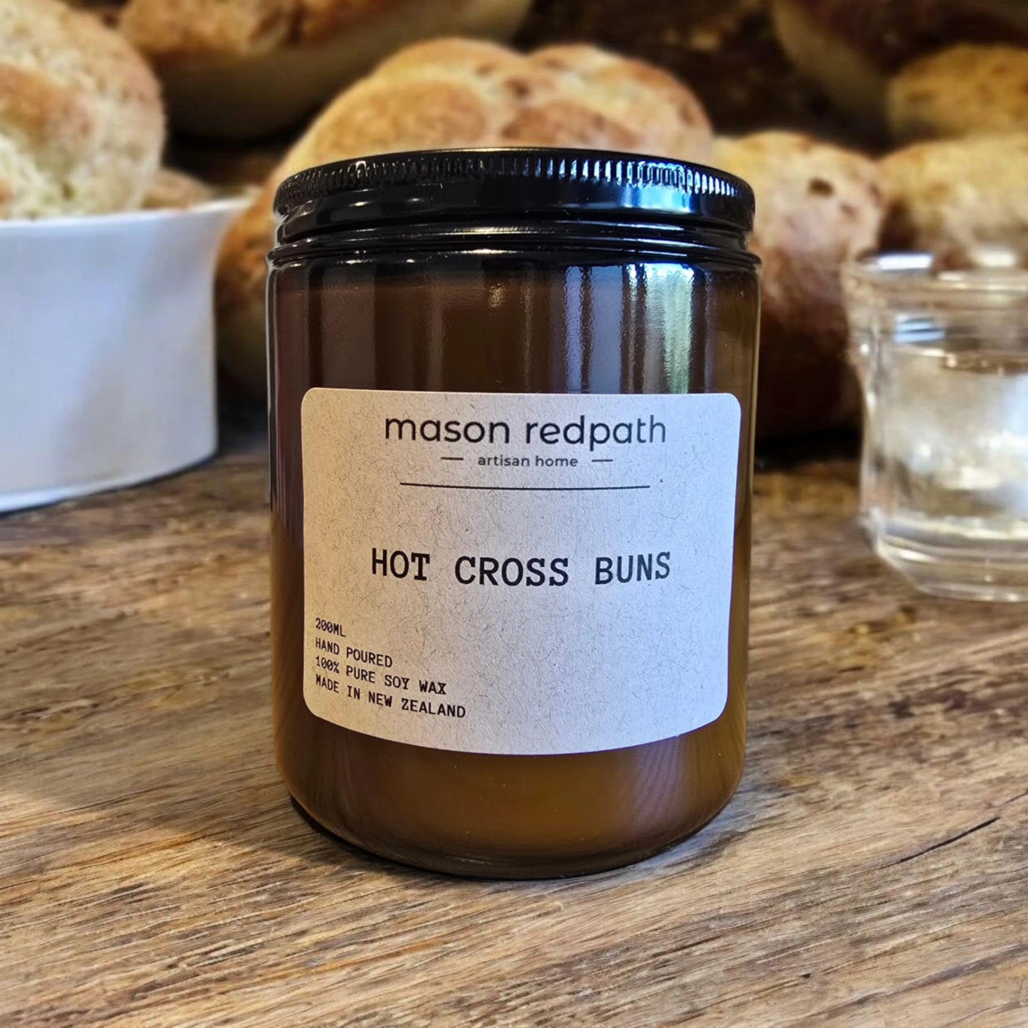 We have been cooking up some holiday treats for you🕯💜✨️
Our Hot Cross Buns candles are fresh out of the oven and ready to order online.
Treat yo' self @masonredpathhome 🐰
HOT CROSS BUNS
A freshly baked aroma of mouth watering cinnamon entwined with the evocative creaminess of vanilla, nutmeg and spices. A Spicy and sweet Easter treat for the senses!
infused with natural essential oils, including guardian balsam and guaiacwood.