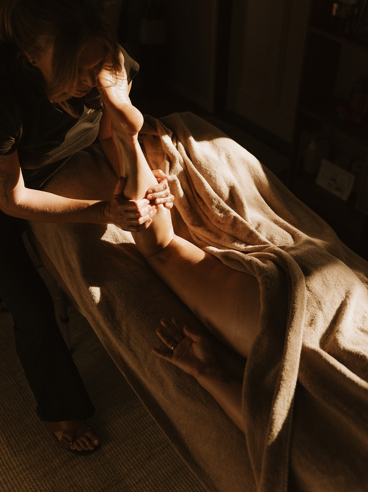 Just like the local surfers, we know all the best spots…
Tailored, targeted sessions mean you get the treatment you’ve been looking for.
Deep relax. No crowds. All flow 🌊
Available mobile and in-studio.
Reflect Mobile Spa
www.agneswatermobilespamassage.com
#massageagneswater #massagebyronbay #visitagnes1770 #reflectmobilespa #southerngreatbarrierreef
