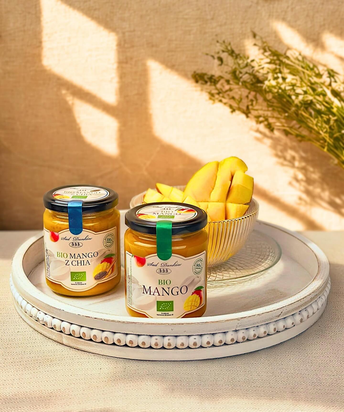 Nowy rok, nowe smaki! 🎉
W Sadzie Danków robi się egzotycznie – witaj mango 🥭
Do wyboru:
– mango z naturalnie występującymi cukrami
– mango z chia, bez dodatku cukru
Który wybierasz na start tego roku? 😍🥄