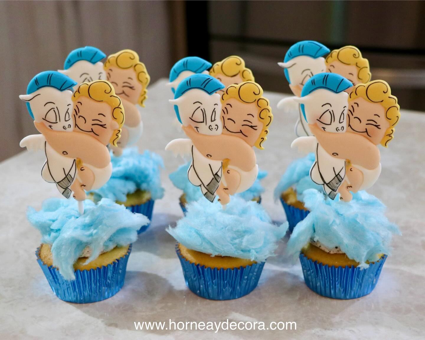 Cupcakes de baby Hércules para bautizo 😍
#cupcakes #disneycupcakes #babycupcakes #royalicing #royalicingart #royalicingtransfers