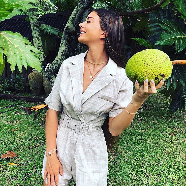 What local fruit does @milaydie hold in her hand ? 🙂