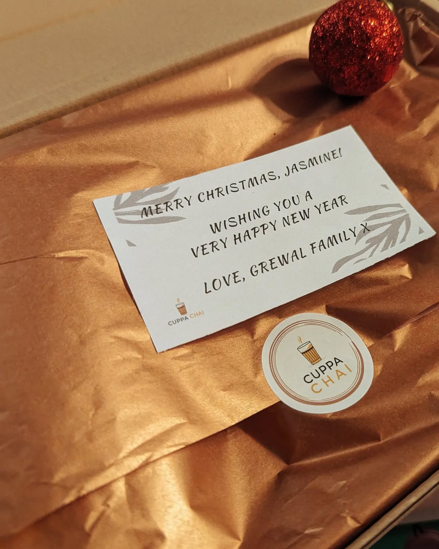 Don't forget that you can add a ✍️Gift Note ✍️ to any order for no extra cost! Why not send your present directly to your recipient, with all costs hidden, saving you time on wrapping and postage 💡
#mycuppachai #tea #chai #indiantea #chaitea #teatime #timefortea #teablogger #smallbusiness #teareviewer #business #teaaddict #teasession #teablends #teaholic #desichai #Christmasgifting #teadrinker #masalachai #ilovetea #tealove #teabreak #teatasting #christmasgiftideas #teaparty #shopsmall #chaiwala #christmaschai #ukchristmasgiftideas #cuppachai