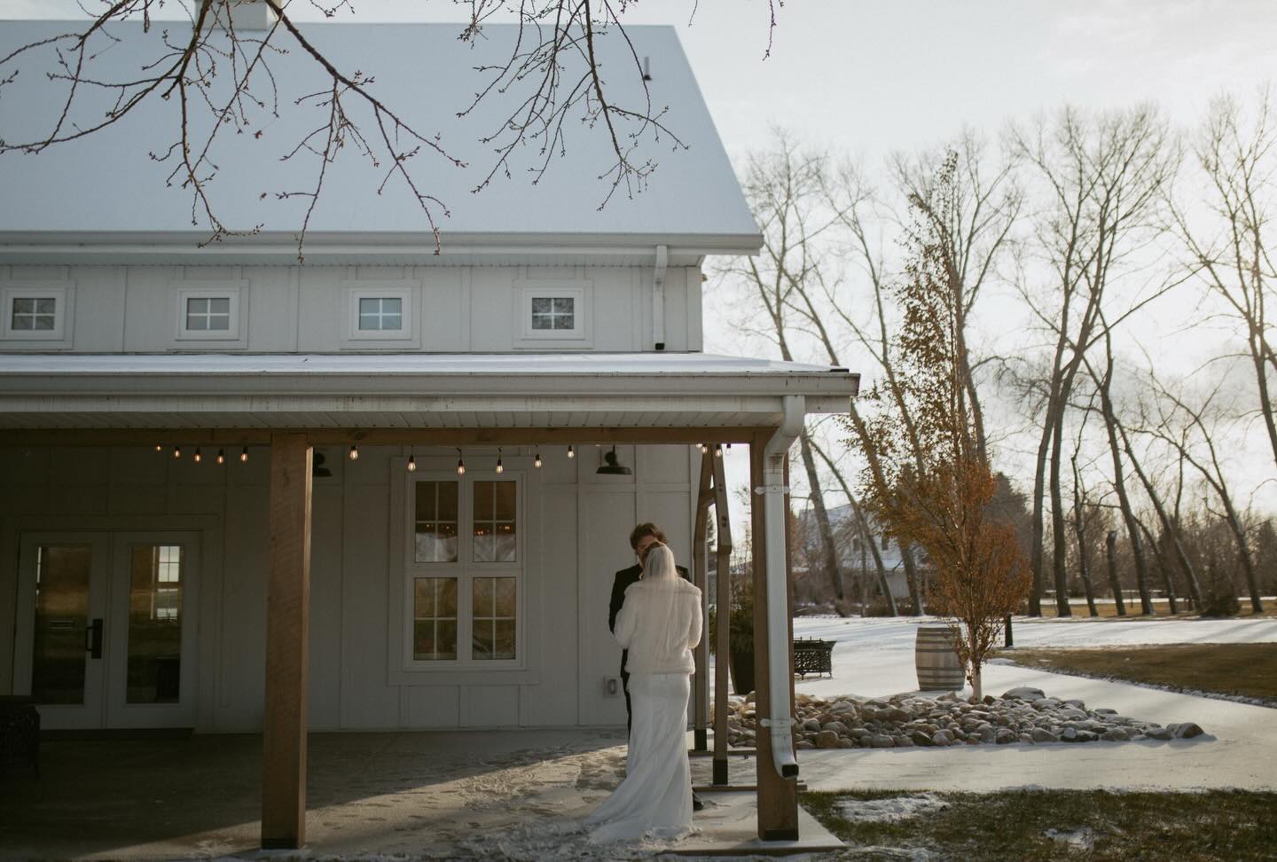 Choosing your wedding venue is arguably the biggest decision you’ll make. It’s not just a location; it’s the built-in atmosphere of your entire celebration. When a space has incredible architecture, it does the heavy lifting for you.
Here is why you should prioritize a venue with great bones in 2027:
Built-in Beauty: The best venues provide stunning backdrops like grand buildings, arches, or floor-to-ceiling beams. If you can take 20 amazing photos with zero extra decor, you’ve found a winner. Architecture sets the tone before you even add a single flower.
A Photographer’s Dream: Great architecture often comes with great light and Large windows that create a “natural filter” that softens features and adds depth to every shot in your gallery. @madebymadie
A Legacy of Style: Architecture allows your venue to be an extension of your own personality—authentic, unique, and unforgettable.
Pro Tip: Look for a “harmonious blend” of natural light and structural heritage to truly make your photos pop.
Don’t just find a room. Find a space that speaks. 🥂
#WeddingPlanning #VenueHunting #WeddingArchitecture #HistoricVenues #ModernWedding 2026Bride WeddingDesign ArchitectureLovers