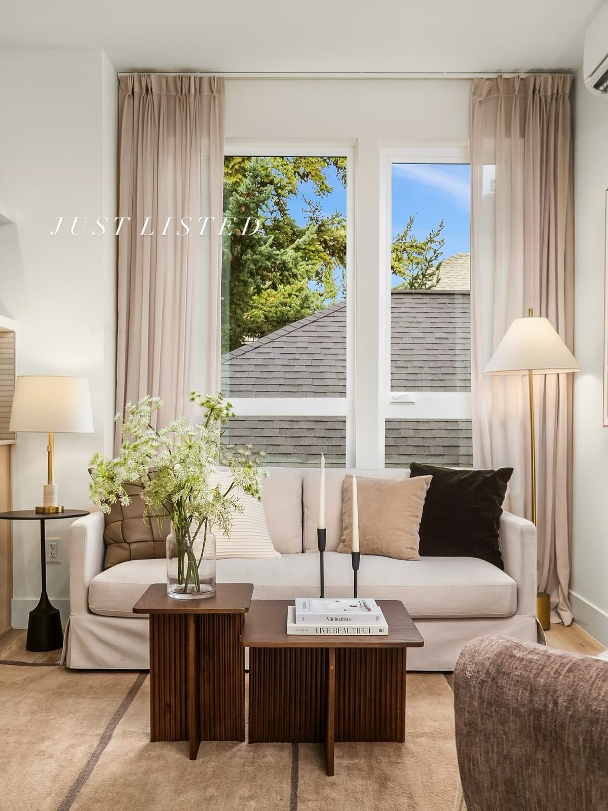 JUST LISTED | QUEEN ANNE
2 bed | 2 bath | $798K
Open this weekend -
A beautifully designed pied-Ă -terre situated in the heart of Queen Anne. Thoughtfully curated for effortless, low-maintenance living, the space blends intentional design and function with quiet sophistication. Perfectly positioned between beloved Macrina Bakery, Kenâs Market, and iconic Targyâs Tavern, the location delivers the best of urban living at your doorstep. Wake up to the sunrise peeking over the Cascades from your primary suite and unwind on your private rooftop deck â ideal for entertaining, dining al fresco, or simply soaking in the radiant sunsets over the Olympic Mountains. The primary bedroom features a luxurious ensuite bathroom with heated floors, walk-in shower, and walk-in closet. The lower level offers a second bed & bath with secure separate entrance offering rental potential. The main living space is warm and inviting with striking tile, floating shelves, quartz counters, and SS appliances. Custom Shade Store blinds, spacious laundry room, designated storage, and off-street parking elevate convenience and comfort. An urban oasis for those who value thoughtful design, refined materials, and a timeless sense of easeâthis is city living at its best.
#queenannelisting #seattlejustlisted #seattlerealtor #seattlerealestate