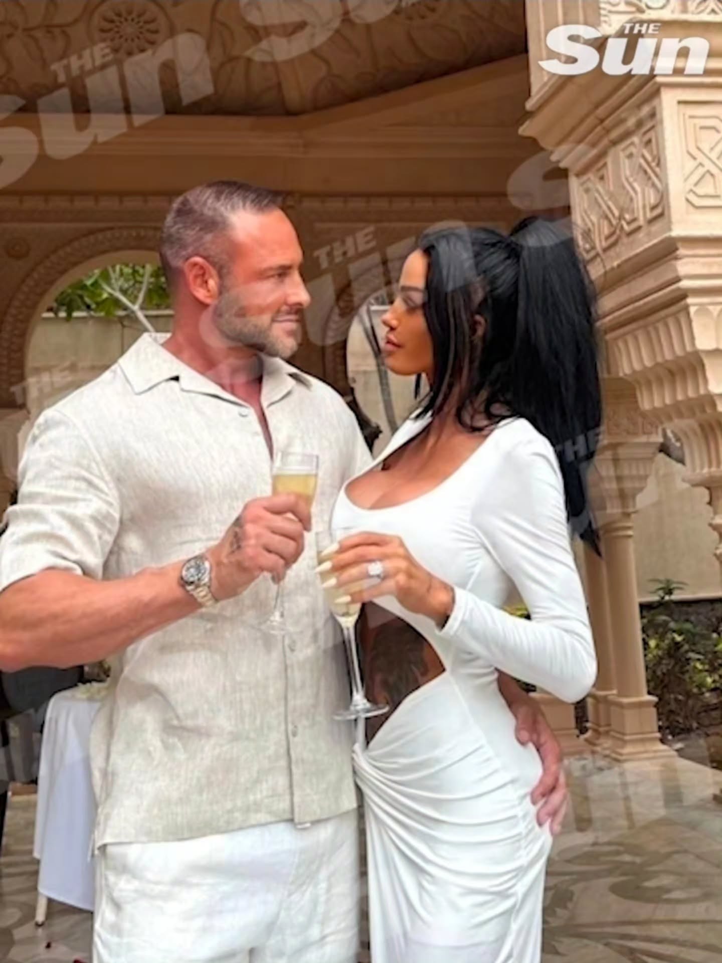 💍 Katie Price has reportedly married her new businessman fiancé Lee Andrews in a Dubai shotgun ceremony, leaving family and friends stunned!
#katieprice #celebritywedding #katiepricewedding @thesun #justmarrıed