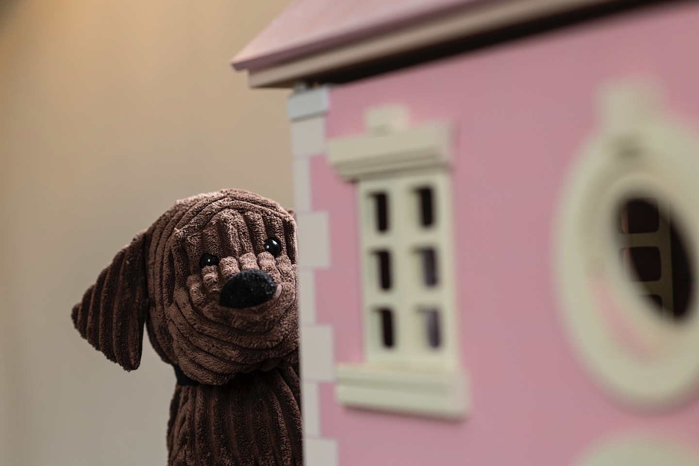 Im eigenen Spielzimmer kommen auch die kleinen Gäste auf ihre Kosten.
#ferienhaus #familienurlaub #kinderparadies