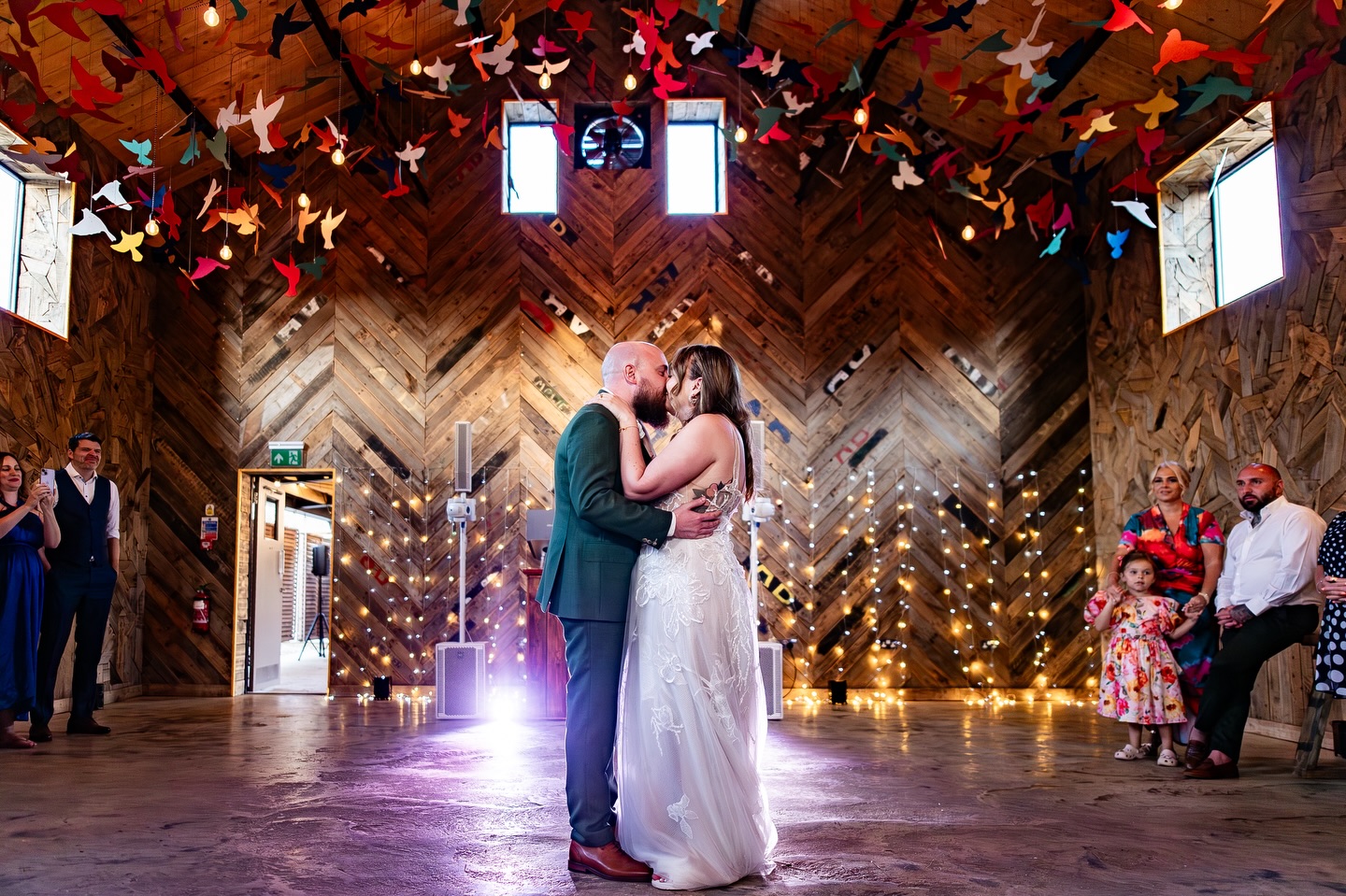 // Lauren & Mike \\
Throwback to one of my visits to @thecanaryshed for this banger of a summer wedding that was an utter dream to shoot!
They kept things super chill with a celebrant ceremony, their own vows, and literally tying the knot. Pizza van, ice cream, and Mexican street food? YES PLEASE!
These two just wanted everyone to have a blast, and the whole day was all about good vibes and great food. What more could you want?
✨Supplier squad✨
📸 @pinkypromisephoto
Venue: @thecanaryshed
Celebrant: @zoethecelebrant
L’s dress: @blushbridalgowns
Hair: @hairbyfayehibbard
MUA: @beccialicemua_beauty
Confetti: @flutterdarlings
DJ: @foxandbraces
Golf: @puttpartyportablecrazygolf
Video: @gideonandsidney
Ice cream: @thesundaecycle
Food truck: wrapstarsltd
Helen is a published fun and inclusive wedding photographer based in East Anglia (Norfolk and Essex), also covering events in London, Cambridgeshire, Suffolk, Kent and beyond. With a relaxed and unposed approach offering colourful authentic imagery of folks in love having their best day!
The Canary Shed wedding photography | Fun Essex wedding photographer
#thecanaryshed #thecanaryshedwedding #thecanaryshedphotographer #canaryshedweddingphotographer #pinkypromisephotographyuk