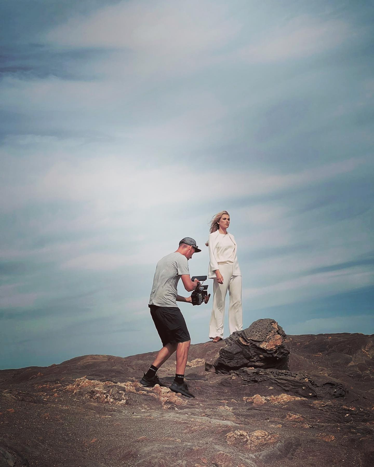 BTS photo from a recent fashion shoot for @mariemerowomen in #malagaspain
.
📸 @koenvernimmen