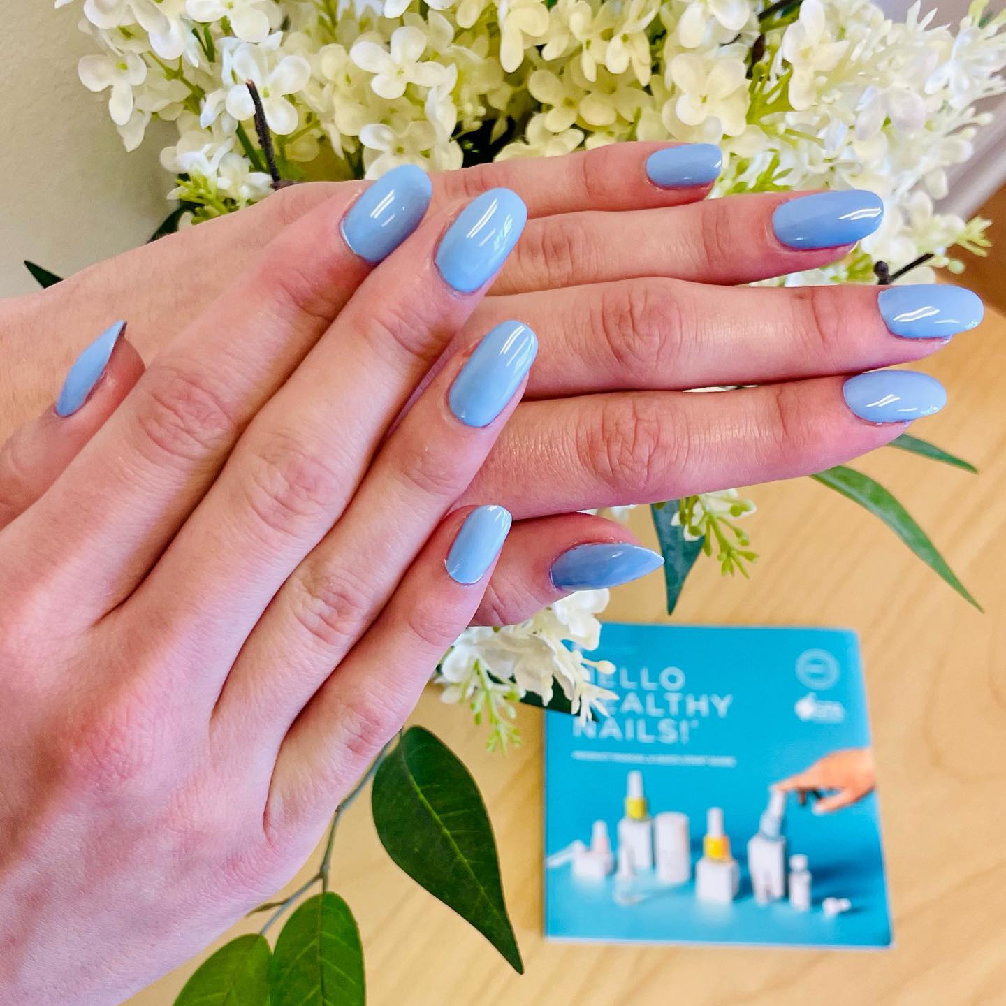 Surfing the “Ocean Motion” blues!
Healthy nails that dazzle and rock your world!
💅🏻
#dazzledry #healthynails #manicure #oceanblues #colormyworld #nailsbyliz #chicago #chicagomanicure #weddingmanicure #goldcoast #nontoxic #quickdry