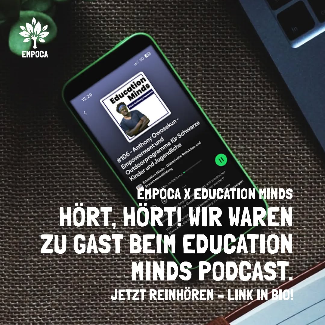 🎙 Future Skills in der Natur lernen?! 🌿
Wir alle wissen, dass unser Bildungssystem ein großes Update braucht. In der neuesten Episode von Education Minds GmbH teilt unser Gründer seine Gedanken dazu, wie wichtig es ist, sichere und inspirierende Lernräume in der Natur zu schaffen.
In dem Interview mit dem Bildungsexperten Yvo Wüest spricht er auch über die Herausforderungen und Erfolge beim Aufbau einer NGO, die junge Schwarze Menschen mit der Natur verbindet.
Wenn wir zukünftig psychische Gesundheit und Empowerment bei der anstehenden Bildungstransformation mitdenken, können junge Menschen folgende Future Skills entwickeln:
🌿 Kritisches Denken: Kinder lernen, Probleme zu erkennen und kreative Lösungen zu finden.
🌿 Teamarbeit: Kooperation und Gemeinschaftsgefühl gehören zuum Lernen dazu.
🌿 Resilienz: Durch Herausforderungen in der Natur stärken die Kinder ihre Fähigkeit, Rückschläge zu bewältigen und sich anzupassen.
🌿 Selbstbewusstsein: Durch die Erlebnisse und Erfolge in der Natur entwickeln sie ein starkes Selbstwertgefühl.
🌿 Ambiguitätstoleranz: Die Kinder lernen, mit Unsicherheit und Mehrdeutigkeit umzugehen, was ihnen hilft, in einer komplexen Welt flexibel zu bleiben.
Das sind natürlich nicht alle Future Skills. Welche kennt ihr noch?
In der Bio findet ihr die Links zum Podcast!
#podcast #socialentrepreneurship #ngo #outdooreducation #mentalhealth #empowerment #blackkids #safespace #ngo #natureisperfect #justlikeyou #empoca
