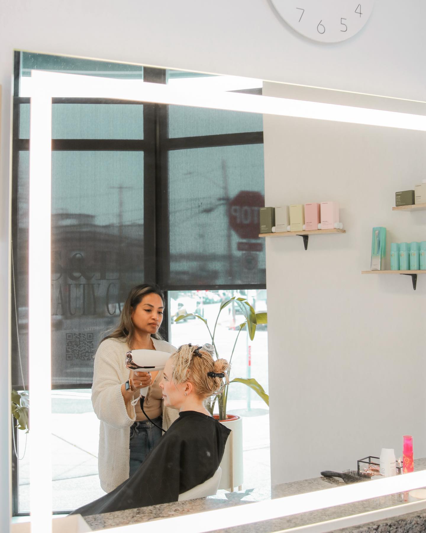 If you’ve been on my website you might have noticed I took blowout services off of my service menu.
If you still want this service in the future or have been a blowout client of mine and have any questions don’t hesitate to ask for this service 🤎