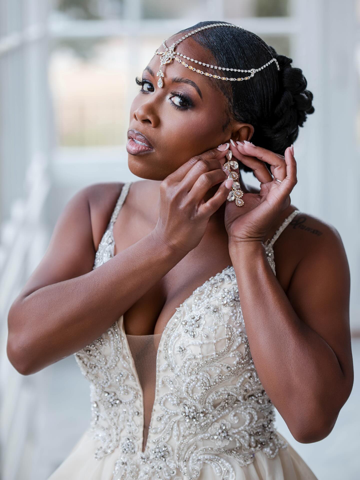 LIVE IN THE MOMENT
CHERISH THE DAY 💍
📸: @marcbueller // New Jersey Wedding Photographer
@goldenvisuals1
@_jamie_26
🎥: @eson_ali
Venue: @collingswoodgrandballroom
Hair: @dutchfitstylist
MUA: @facialstylist_alexis_
Floral: @artisticovertures
Flower wall: @lofty_events
Planner: @artisticovertures
#njweddingphotographer
#nycweddingphotographer #newjerseyweddingphotographer
#philaweddingphotographer