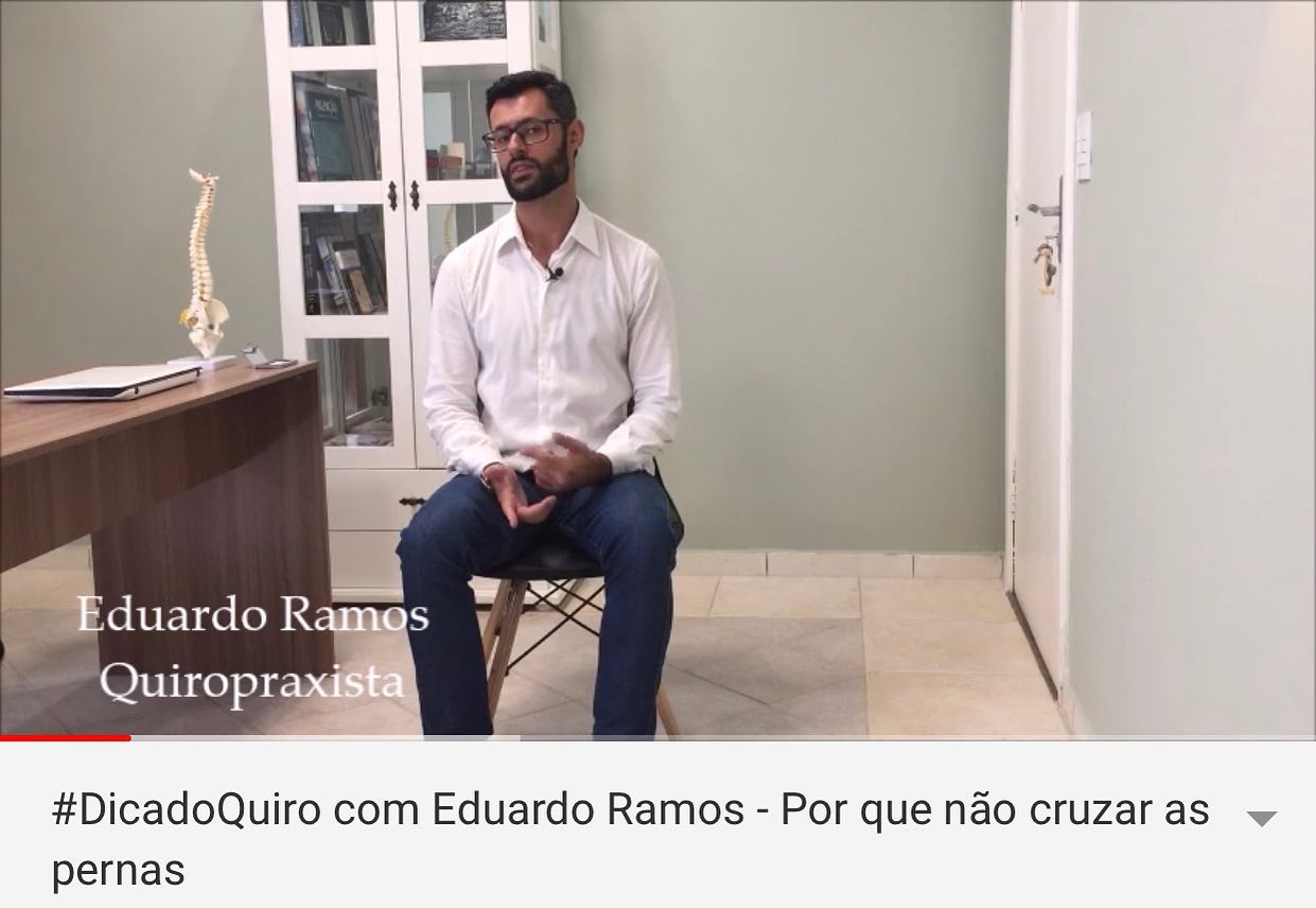 Você costuma cruzar as pernas ao sentar?
O hábito de cruzar as pernas pode ser prejudicial à saúde da sua coluna.
Nesta posição você mantem seu peso em apenas um lado do corpo, causando assim uma sobrecarga.
Se puder, evite cruzar as pernas.
Quiropraxia é para todos!
Assista este, e mais vídeos em nosso canal do YouTube! Acesse youtube.com/EduardoRamosQuiropraxia
#eduardoramosquiropraxia #quiropraxia #chiropractic #quiropraxista #pernas #cruzarpernas #postura #saudedocorpo #curitiba #youtube #quiropraxiacuritiba