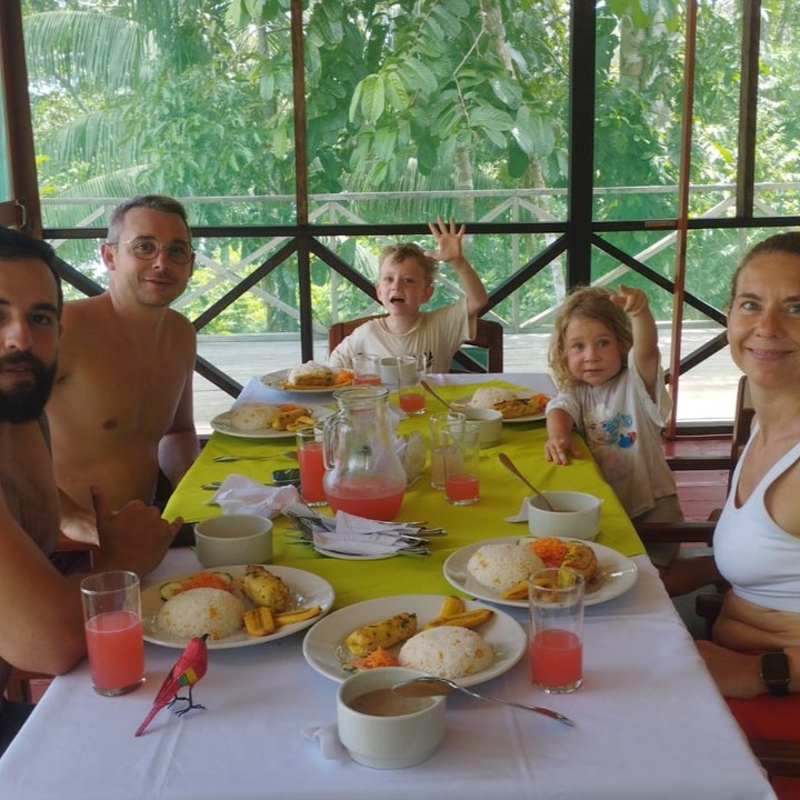 Viajeros en el Lodge