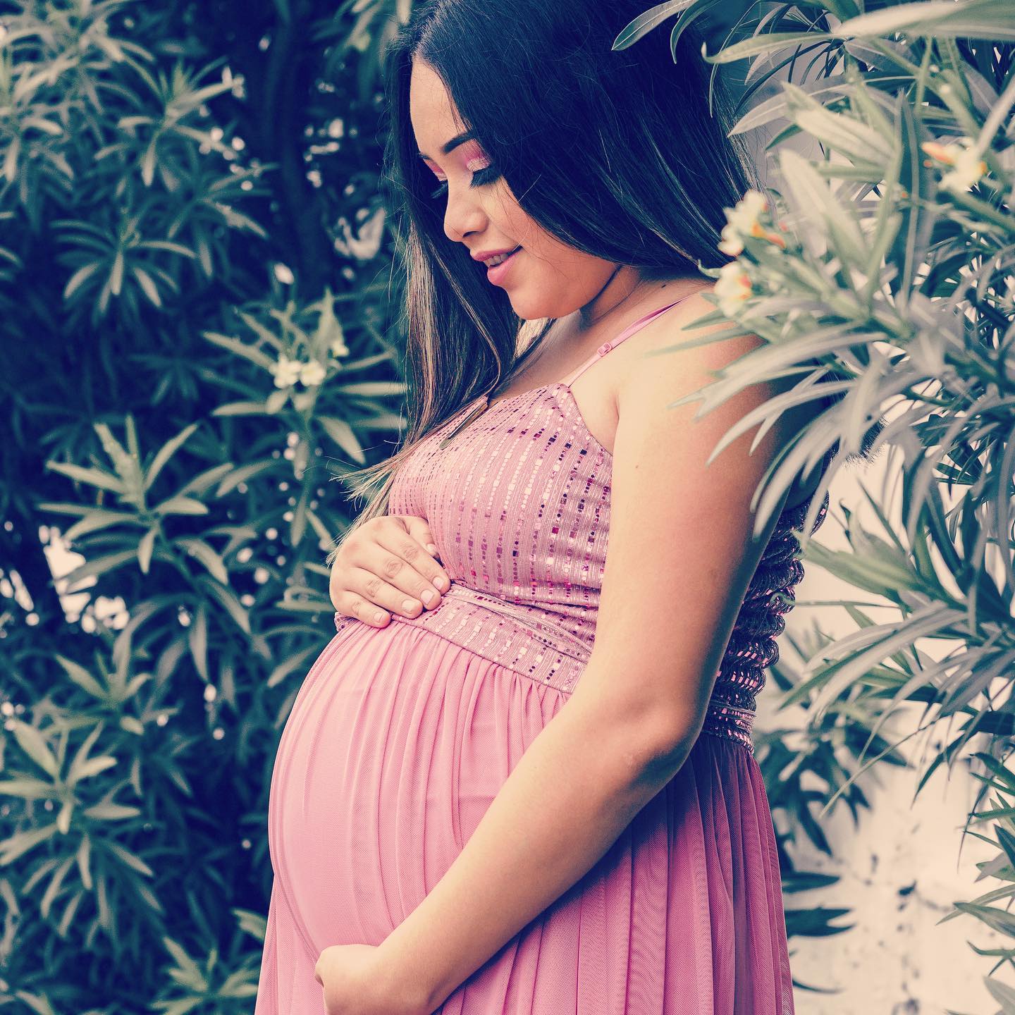 Did you know I specialize in prenatal massage? What got me into it?
Honestly, the demand was there! I found there was a need for prenatal massage where I used to work and I wanted to fill the void in that niche. We did some prenatal training in school, but in the months that followed post-grad, I ended up taking further courses.
I adore working with the prenatal population. I have a special bolster that I bring out so the pregnant person can lie face down in comfort during the massage. I also fully acknowledge and support all bodies that are able to experience a pregnancy, no matter their gender.
It’s amazing to go through this journey with you. If you’re curious about prenatal massage or not sure if it’d be right for you, feel free to contact me.
Booking is though the online system (link in profile) or you can call my location at Boost Physiotherapy at 587-635-5555.
(Photo by Laura Garcia)
#prenatalmassage #pregancy #pregnancymassage #yegpregnancy #yegpreg #health #relax #relaxation #painrelief #yegmassage #walnuttreeyeg