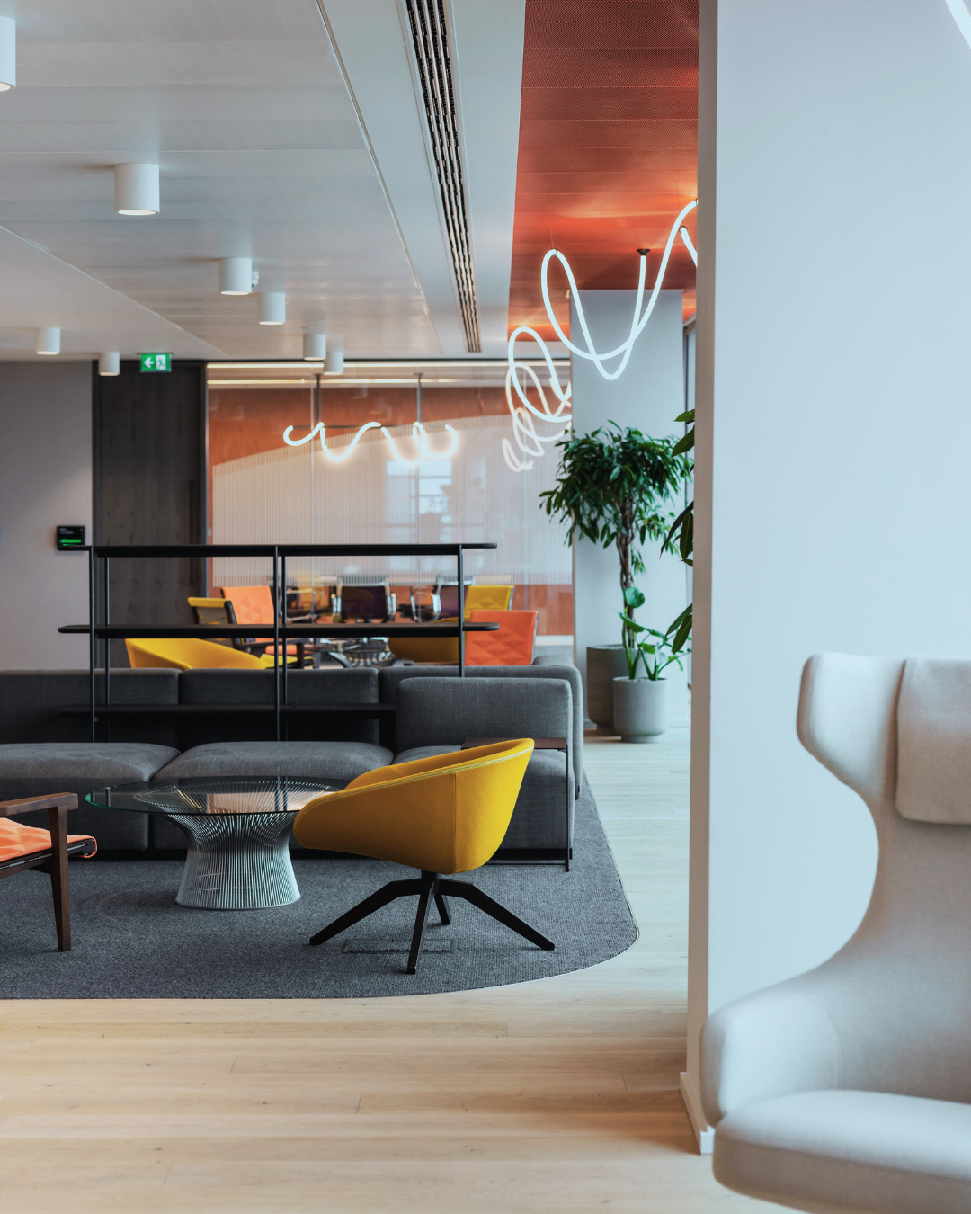 Throwback to 2023 to life above the clouds at 20 Fenchurch Street ☁️
As the Technical Delivery and Design Management team, we worked alongside @parkerayltd to help transform Lancashire Insurance Services’ workspace - stitching together Level 29 with half of Level 28 to create a seamless, connected and modern working environment.
The result?
✨ A welcoming new front-of-house
🌀 A feature staircase linking the floors
☕ Lounge spaces, collaboration zones & a traders’ coffee bar
🧠 Improved flow and functionality across the floors
A solid example of how effective design management and technical coordination can support aesthetics, functionality and delivery.
Thanks to our team - Gary Schofield and Uttara Godbole - for their work on this project.
Employer I Lancashire Insurance Services Limited
Employer’s Agent I @savills
Architect I @mcm_uk
Quantity Surveyor I Fanshawe
Structural & Mechanical and Electrical Services Engineer I @wspukandi
Principal Designer I Shore Engineering (now SOCOTEC)
Approved Inspector I City of London
IT / AV Consultant I @teamblacktip
Acoustic Consultant I Sandy Brown
Fire Engineer I Astute Fire
.
.
#PDGLondon
#WorkplaceDesign
#ThrowbackProject
#LancashireInsurance
#DesignManagement
