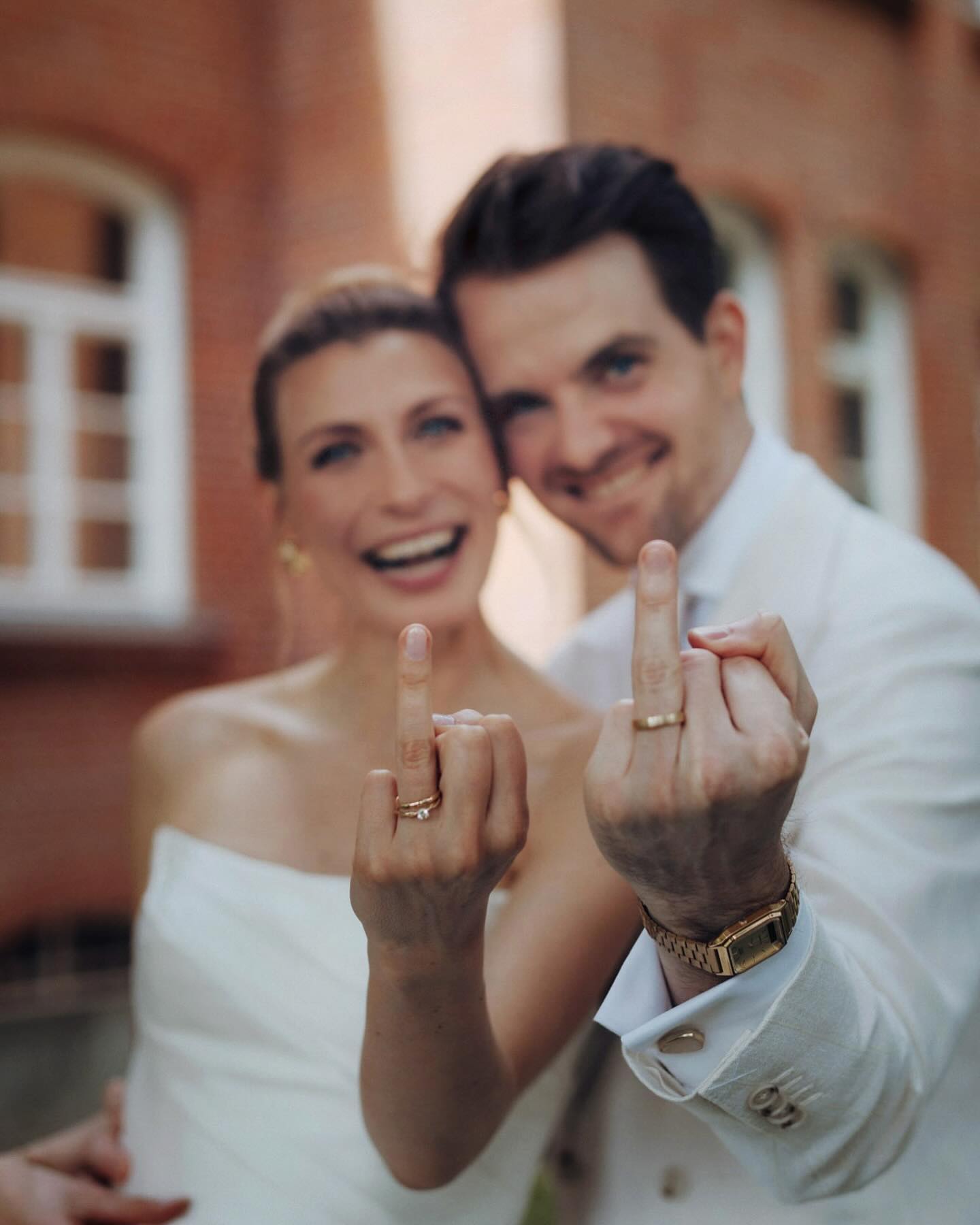 M & B
Ich lieb es!
@happybrautmoden
.
.
.
.
#realweddings #makemoments
#weddingphotography
#hochzeitsfotografmünchen #loveauthentic
#realweddings #makemoments #love #bridesdress
#elopement #bohowedding #weddingdress #engaged #dirtybootsandmessyhair #urbanwedding