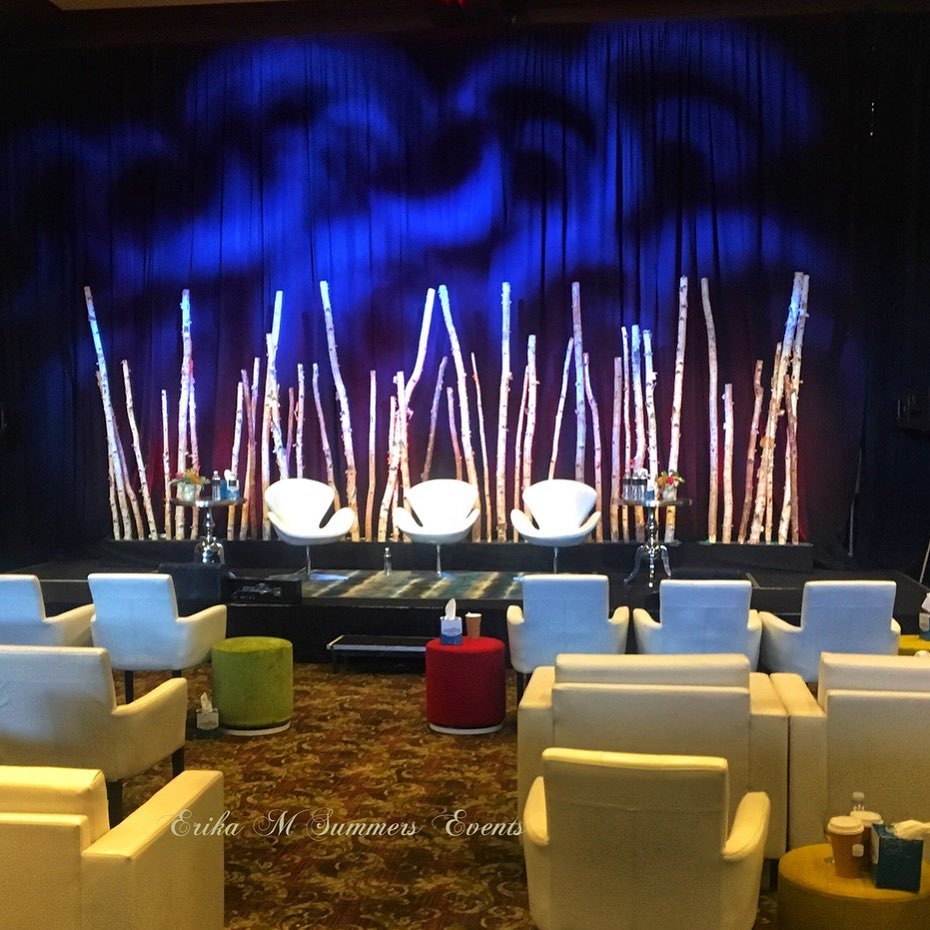 Bamboo creates a zen environment for an intimate discussion. #erikamsummers #conferenceplanner #eventdecor #eventprofs #corporateevents #corporateeventstyling